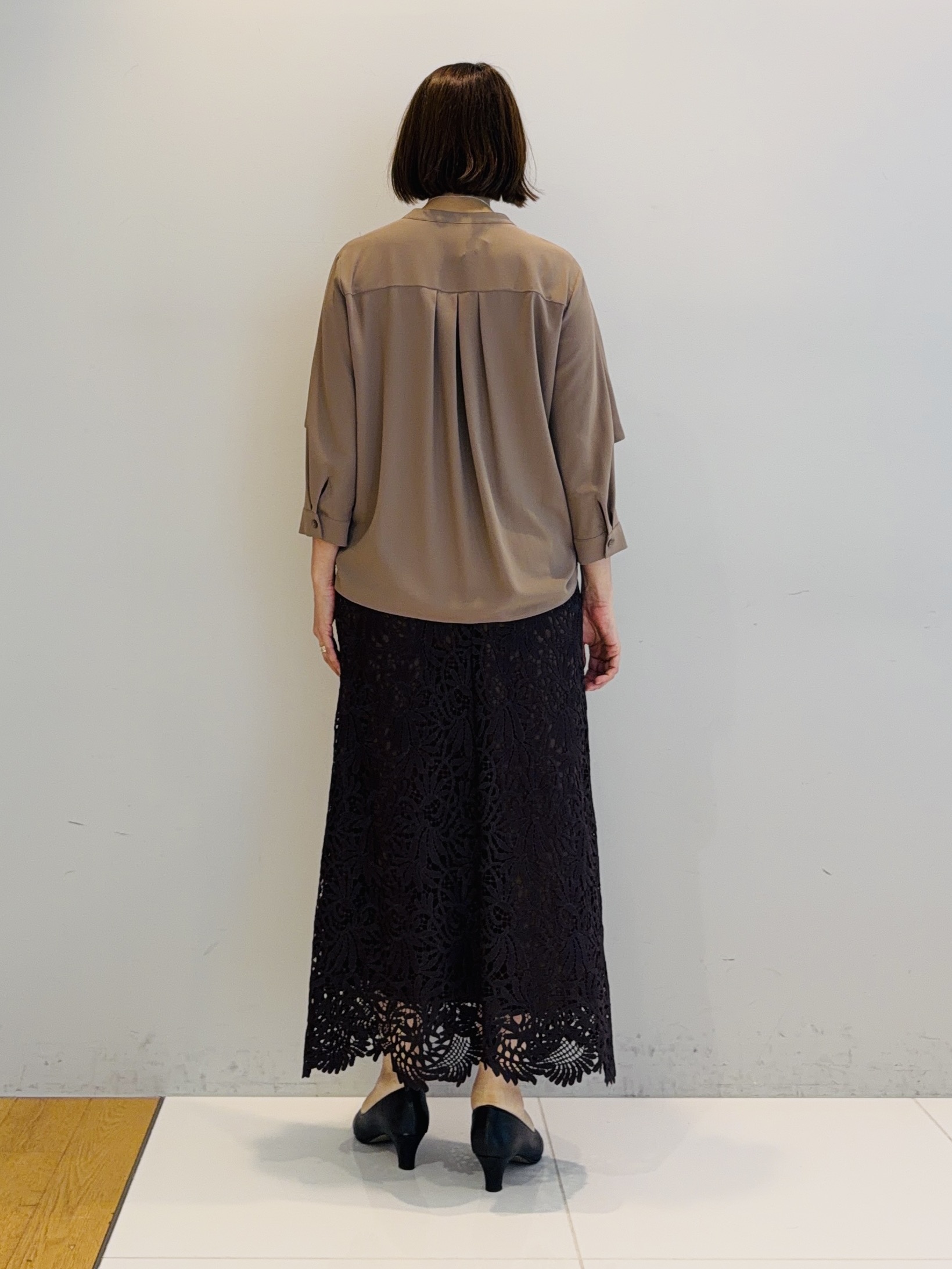 murayamaさんの「INDIVI｜【新作登場！着る日傘】 ケープ風ブラウス」を使ったコーディネート