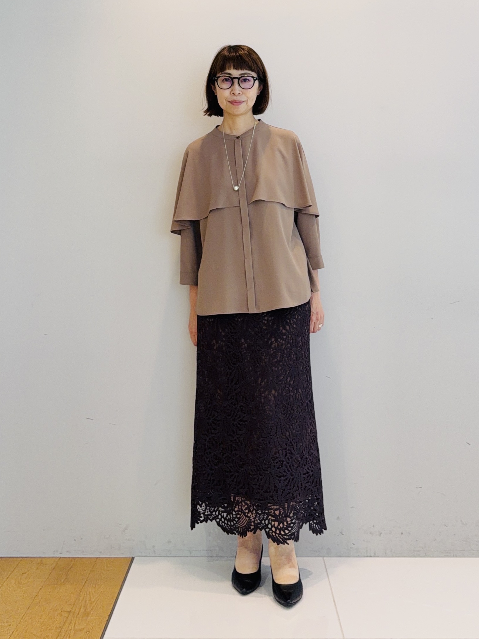 murayamaさんの「INDIVI｜【新作登場！着る日傘】 ケープ風ブラウス」を使ったコーディネート