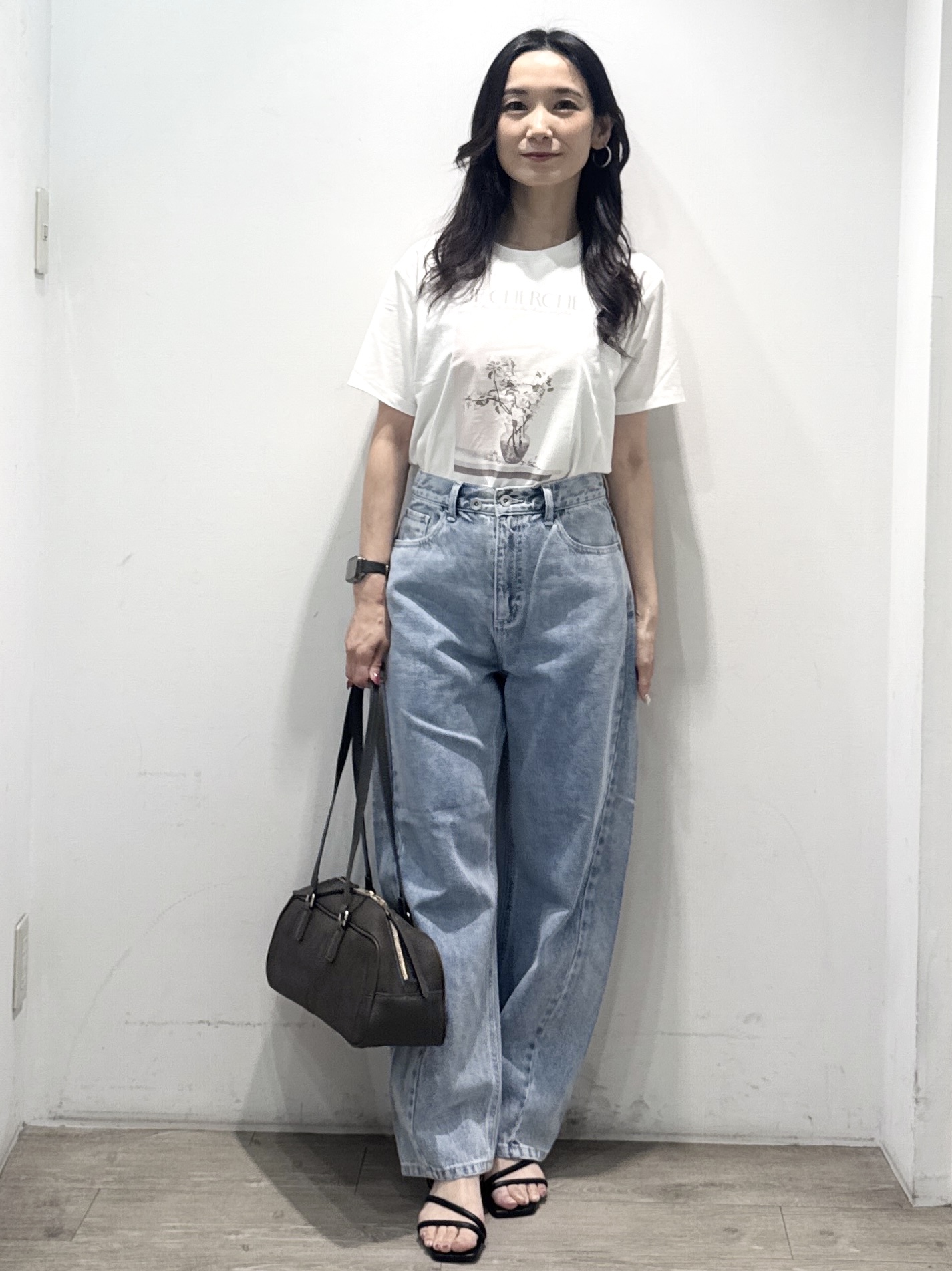yuicciさんの「OPAQUE.CLIP｜【UV】フラワープリントTシャツ≪洗濯機OK／接触冷感≫」を使ったコーディネート