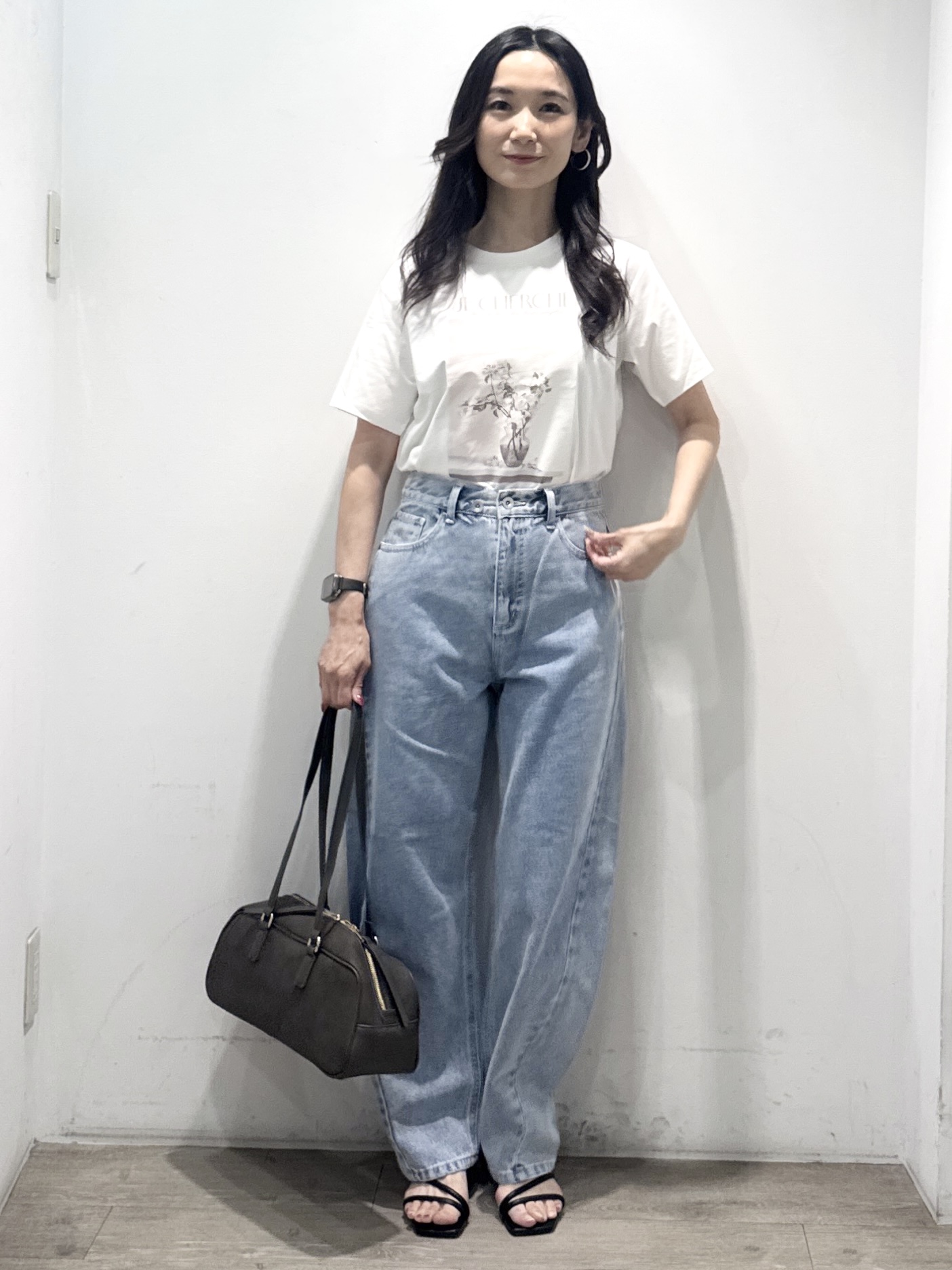 yuicciさんの「OPAQUE.CLIP｜【UV】フラワープリントTシャツ≪洗濯機OK／接触冷感≫」を使ったコーディネート