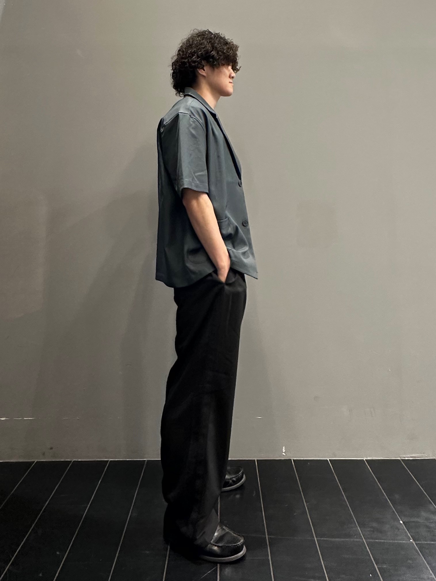 SHUさんの「THE SHOP TK｜リラックスワイド 5分袖ジャケット セットアップ可／洗濯機OK」を使ったコーディネート