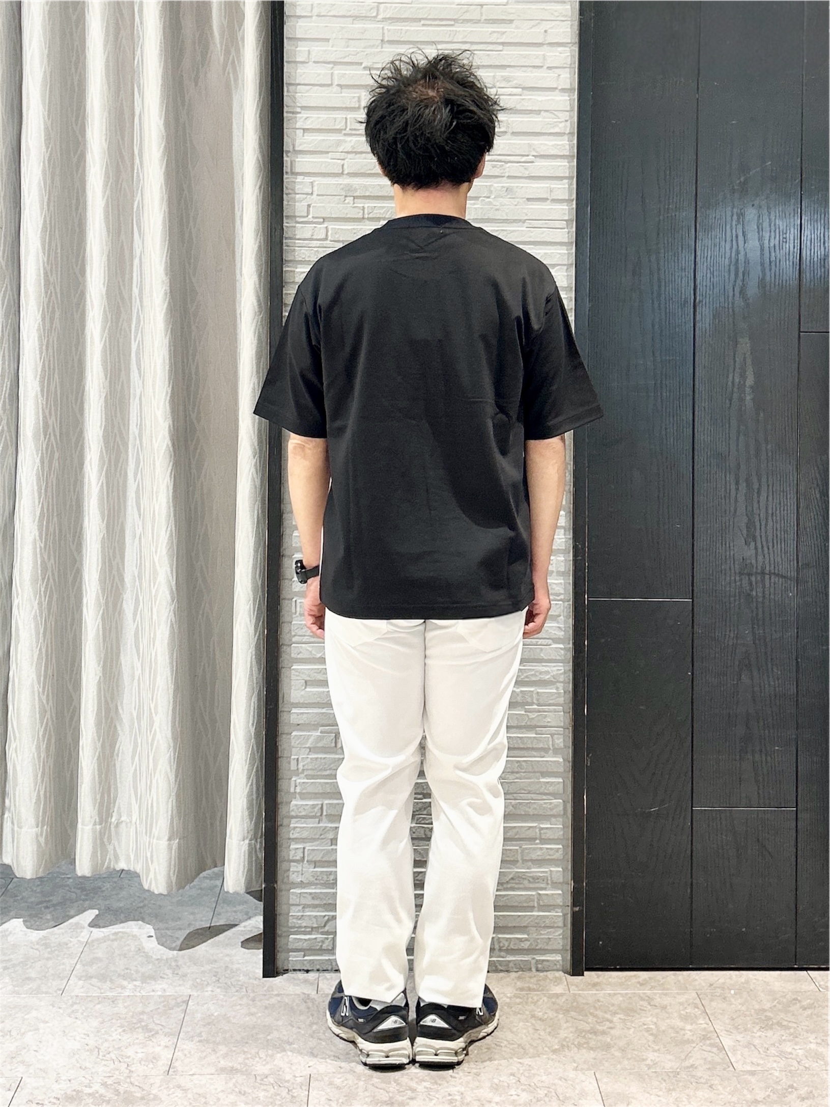 KENJI Iさんの「THE SHOP TK｜【洗濯機OK】ブロッキング半袖ニット」を使ったコーディネート