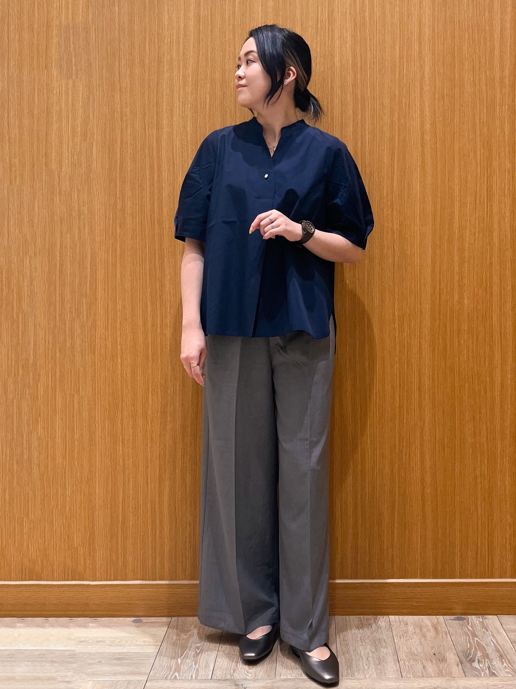 aさんの「OPAQUE.CLIP｜タックスリーブ スキッパーブラウス【洗濯機OK】」を使ったコーディネート