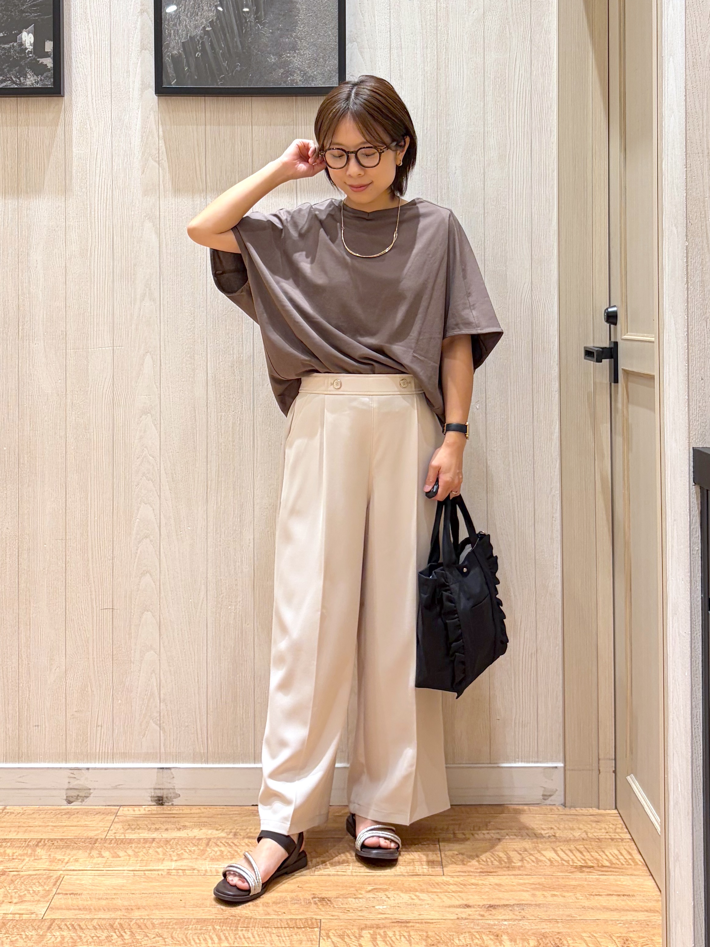 shirayuuuさんの「SHOO･LA･RUE｜【ひんやり/体型カバー】インせず着られる 上品見えのドルマントップス」を使ったコーディネート