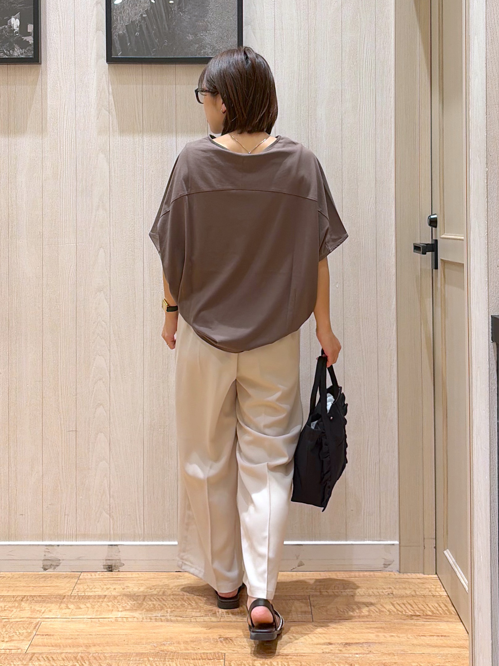 shirayuuuさんの「SHOO･LA･RUE｜【ひんやり/体型カバー】インせず着られる 上品見えのドルマントップス」を使ったコーディネート