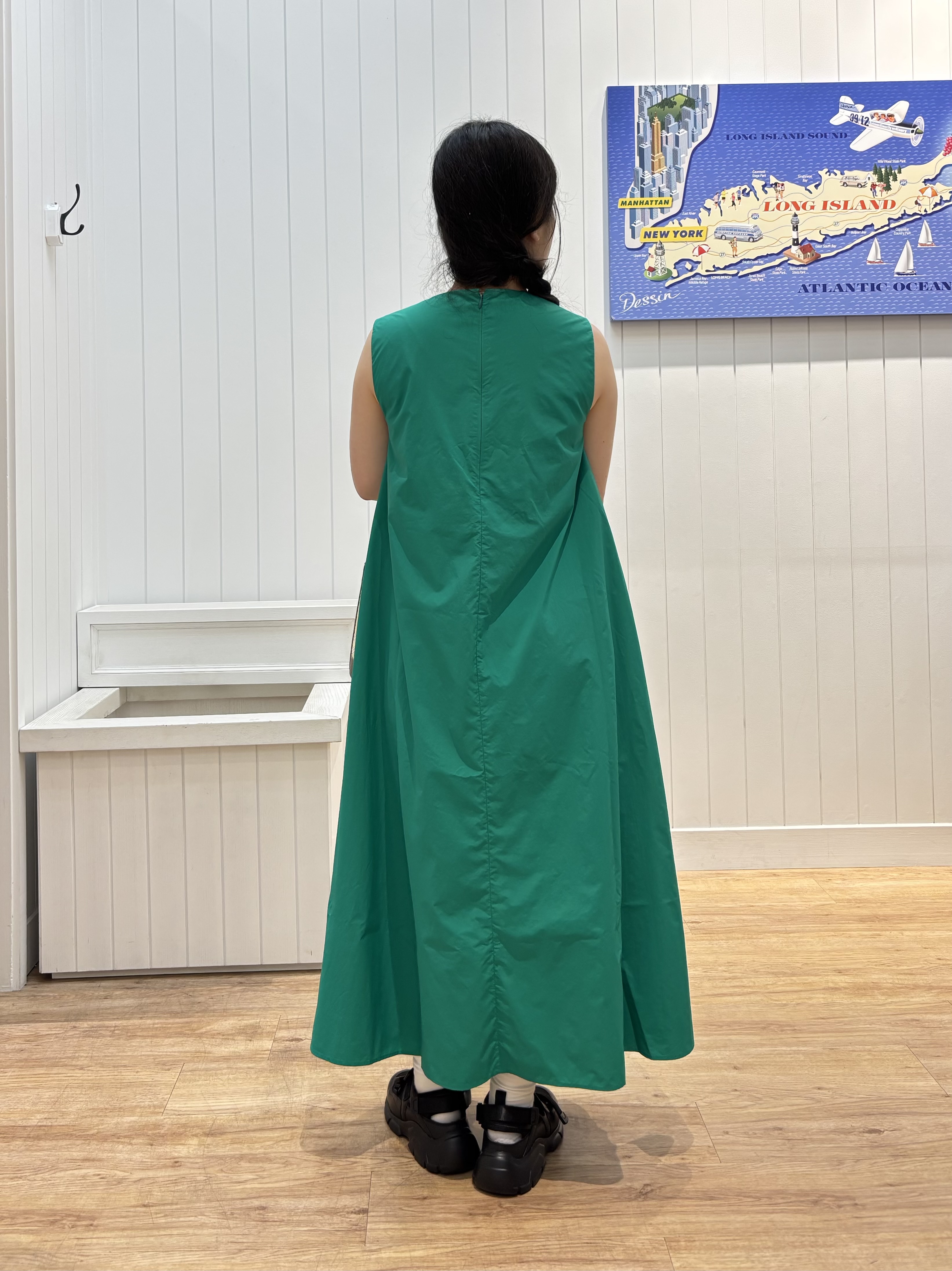 山中美乃理さんの「Dessin｜【撥水】Aラインナイロンワンピース」を使ったコーディネート