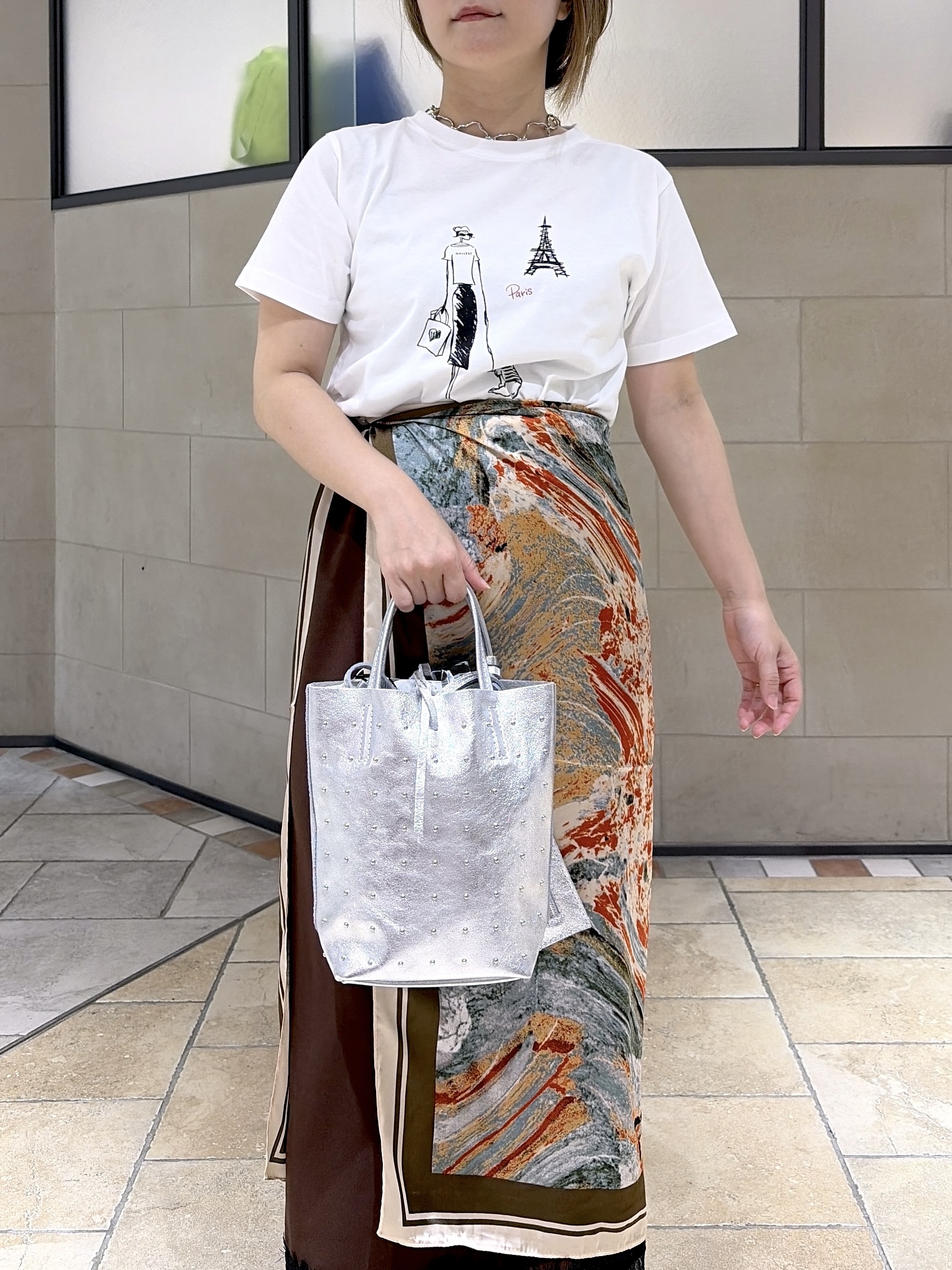 よねさんの「INDIVI｜フレンチブルTシャツ」を使ったコーディネート