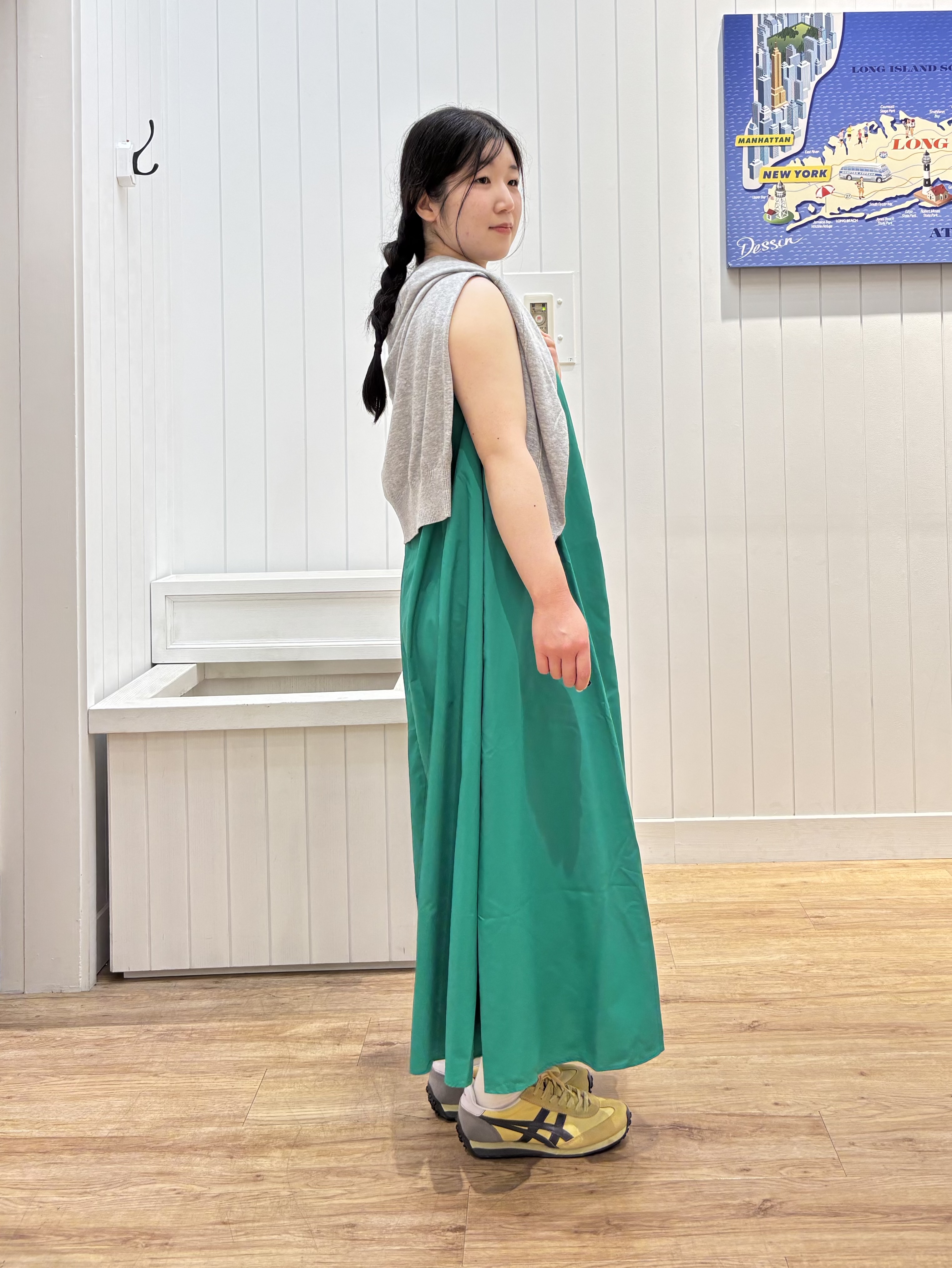 山中美乃理さんの「Dessin｜【撥水】Aラインナイロンワンピース」を使ったコーディネート