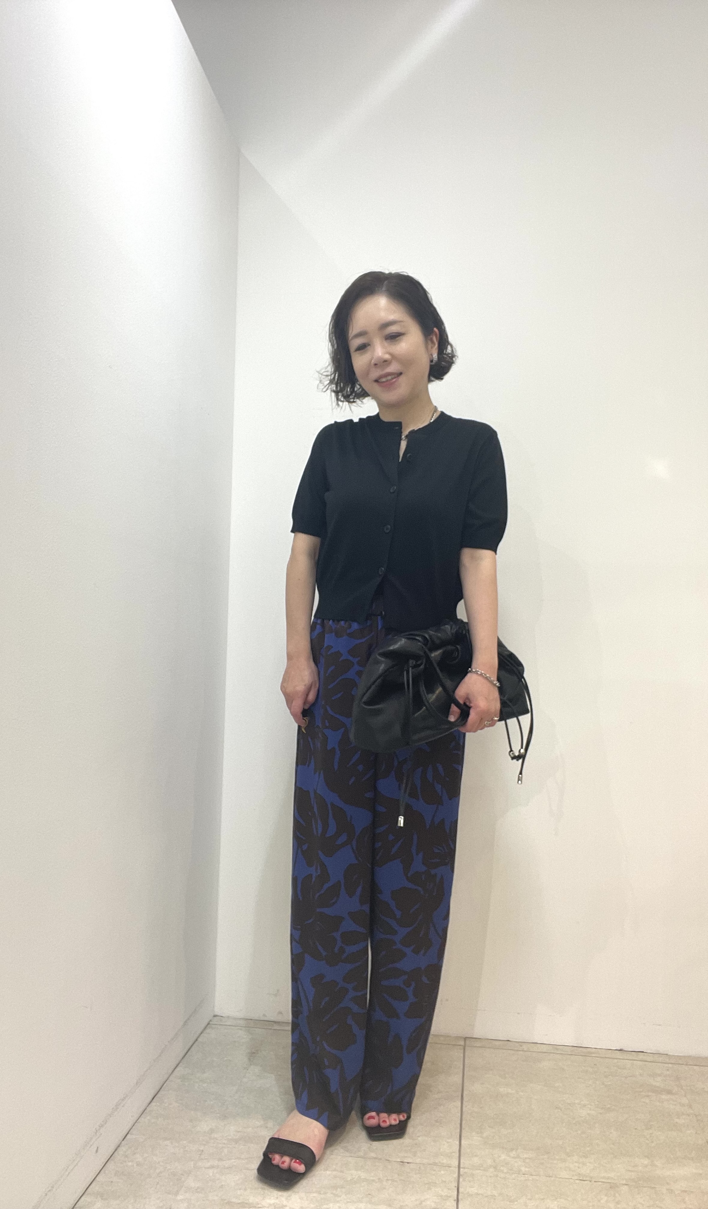 Wachiさんの「UNTITLED｜【すっきりコンパクト】ドライタッチ5分袖カーディガン」を使ったコーディネート