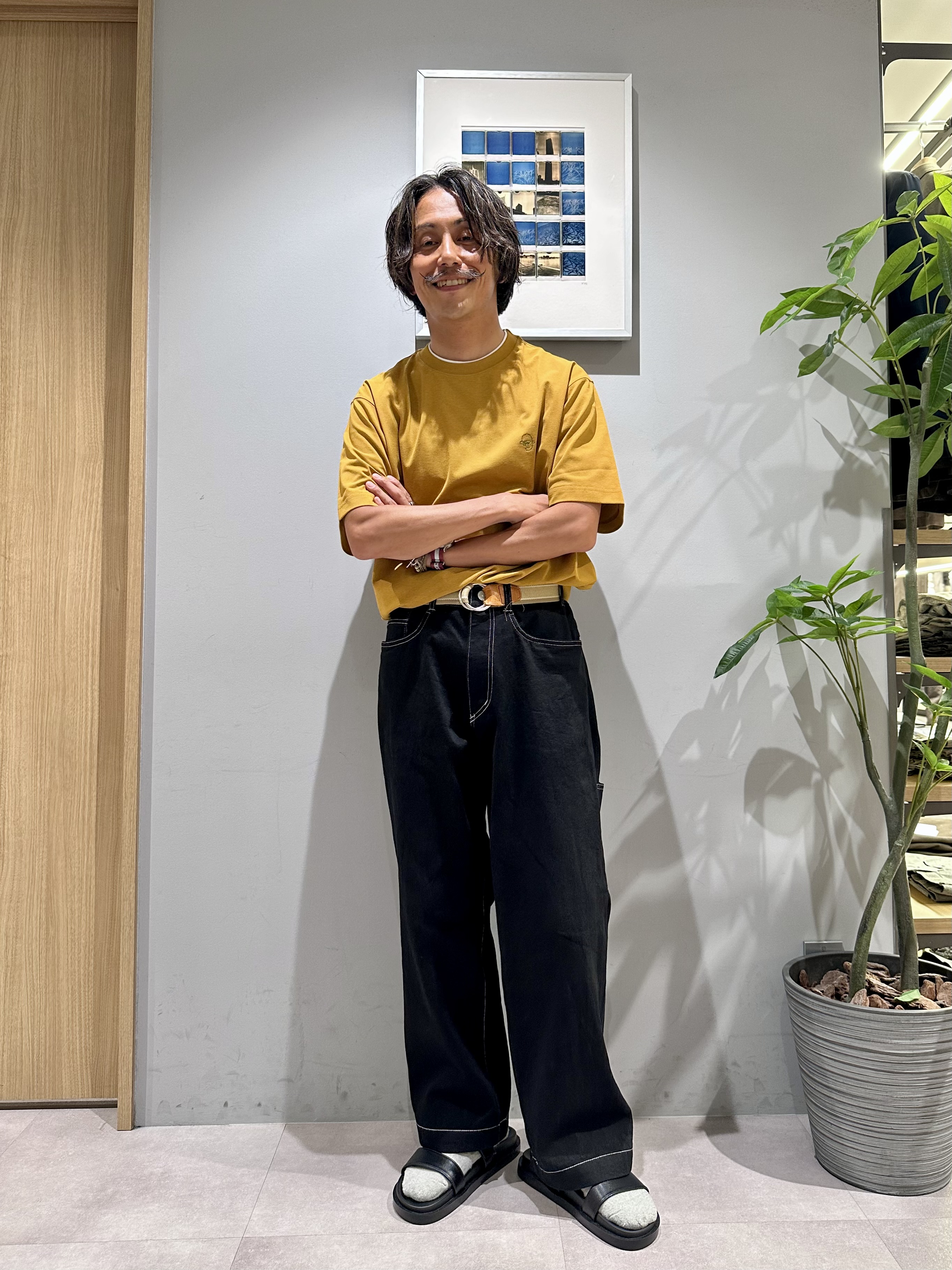obaさんの「TAKEO KIKUCHI｜【汗染み軽減/接触冷感】フェイクレイヤード ワンポイント刺繍Ｔシャツ」を使ったコーディネート