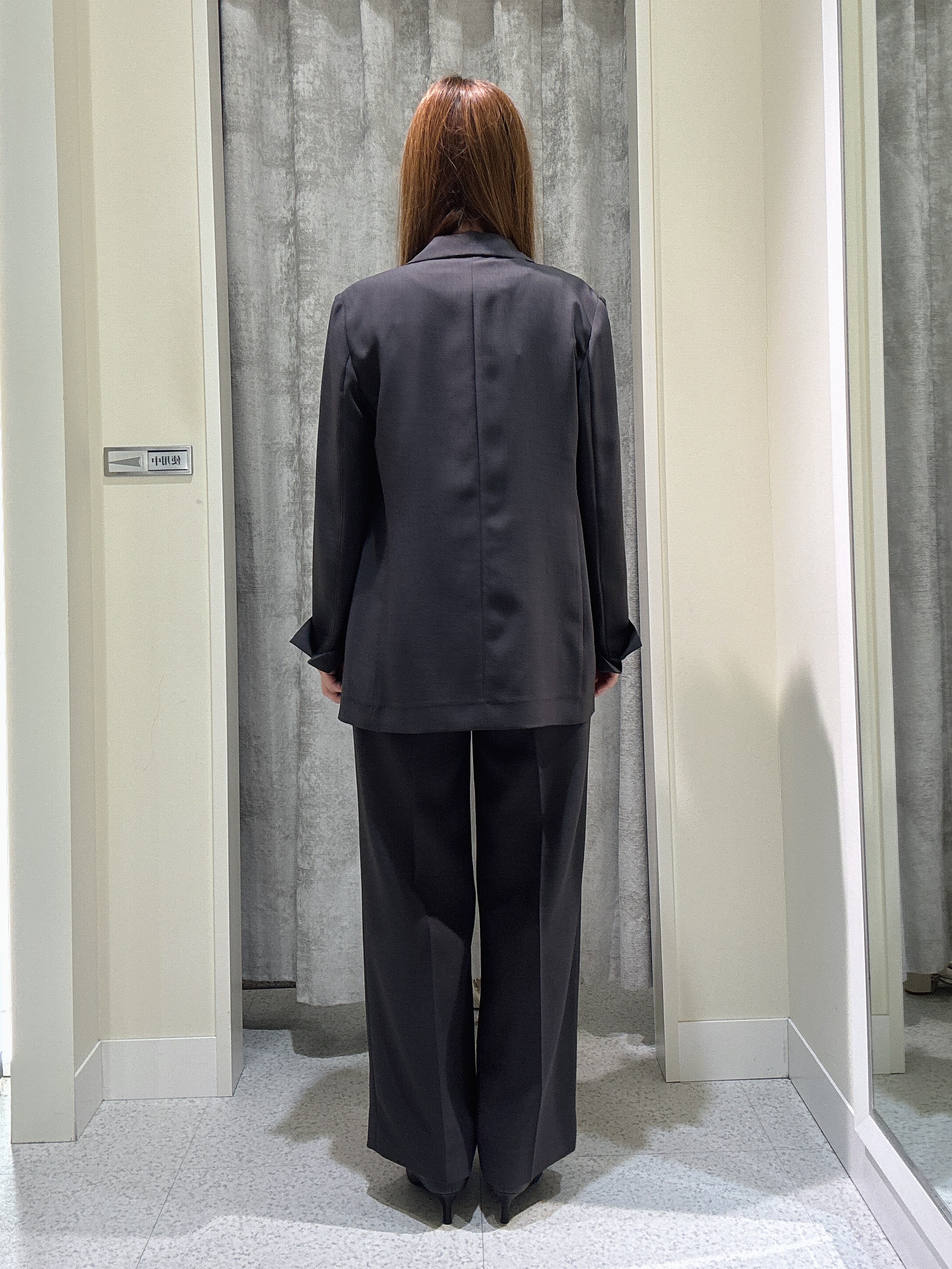 rimaさんの「UNTITLED｜【洗える/ジャケットインナー】シルキータッチTブラウス」を使ったコーディネート