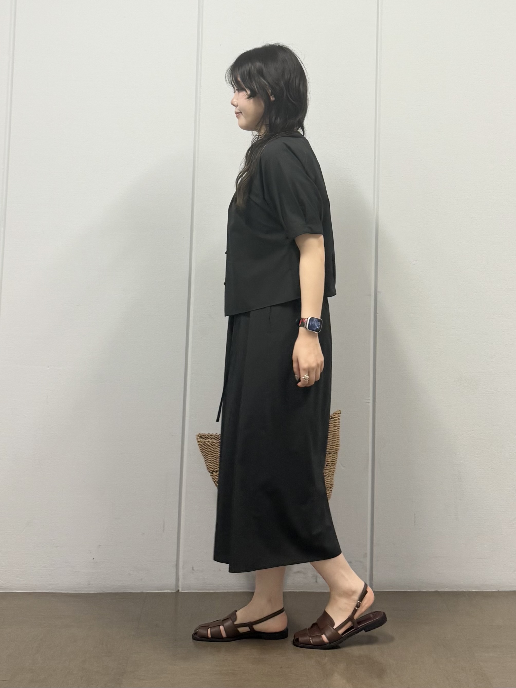 mizukiさんの「INDIVI｜【撥水／UVカット】タックデザインブラウス」を使ったコーディネート