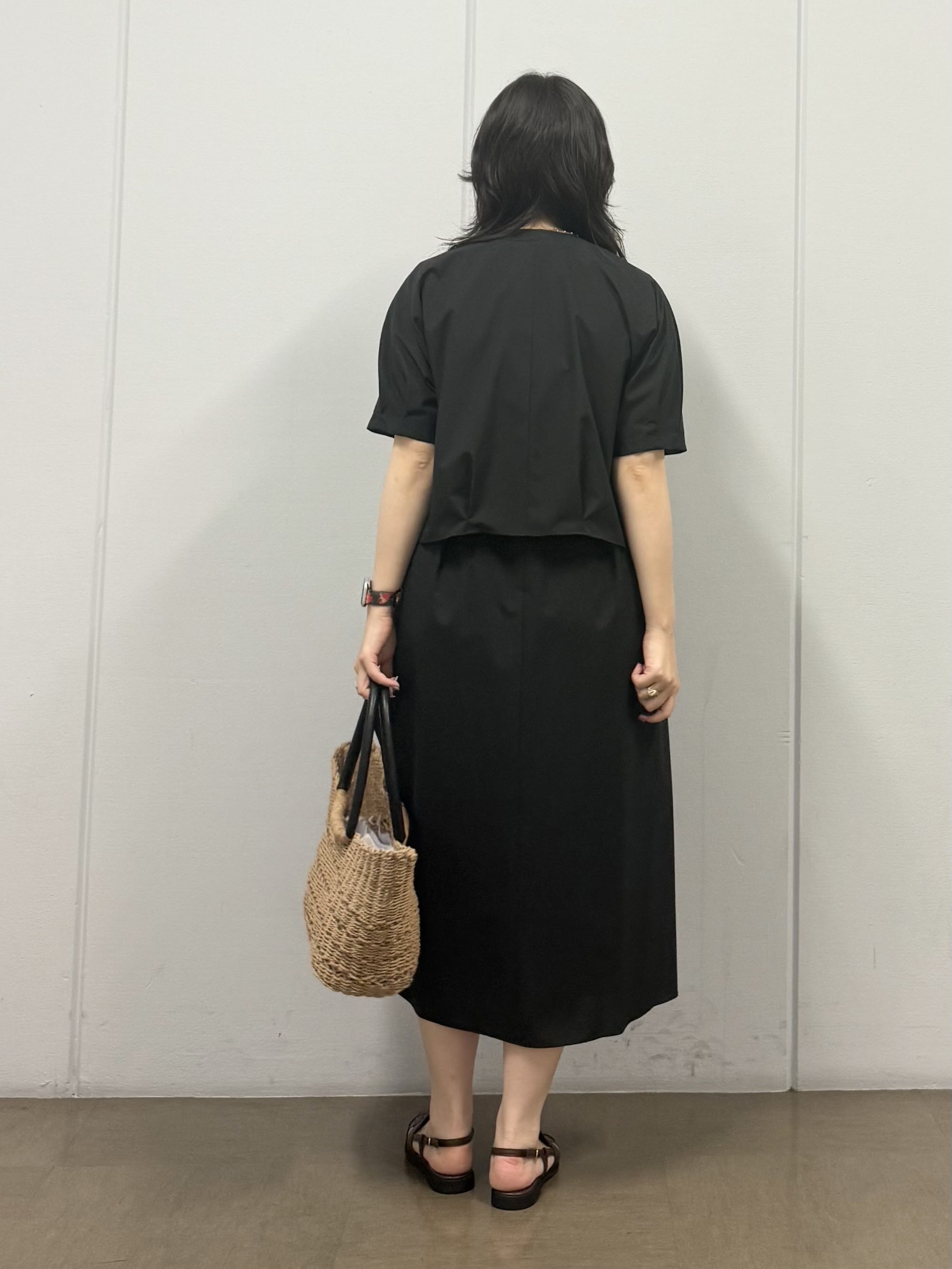mizukiさんの「INDIVI｜【撥水／UVカット】タックデザインブラウス」を使ったコーディネート