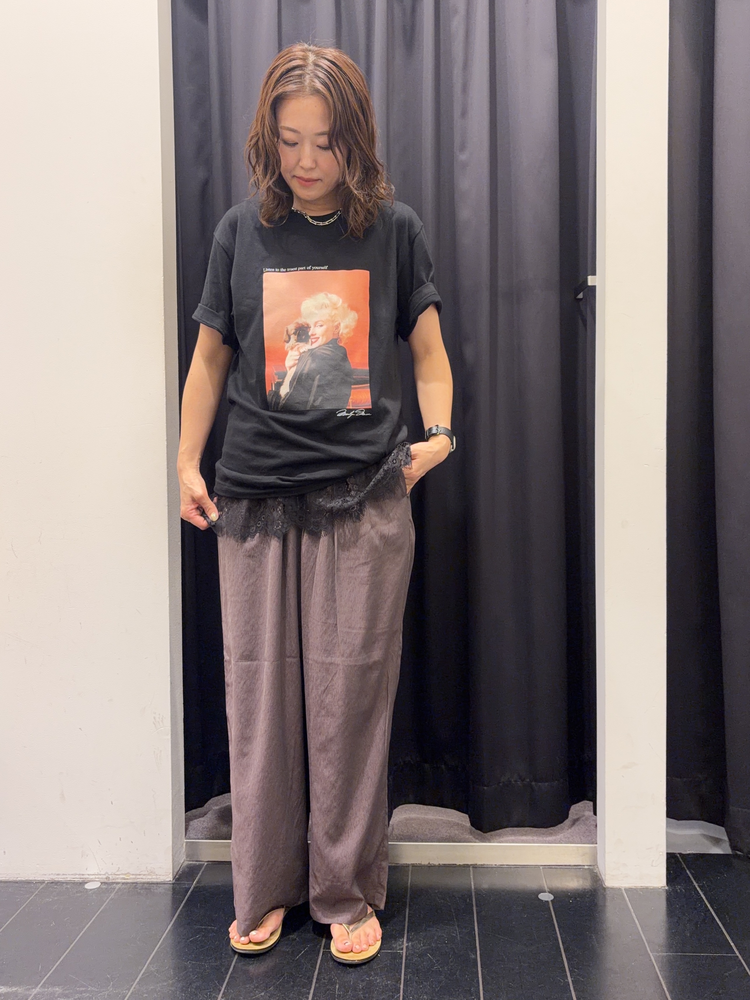 いちさんの「THE SHOP TK｜別注マリリン・モンロー / グラフィック半袖Tシャツ」を使ったコーディネート