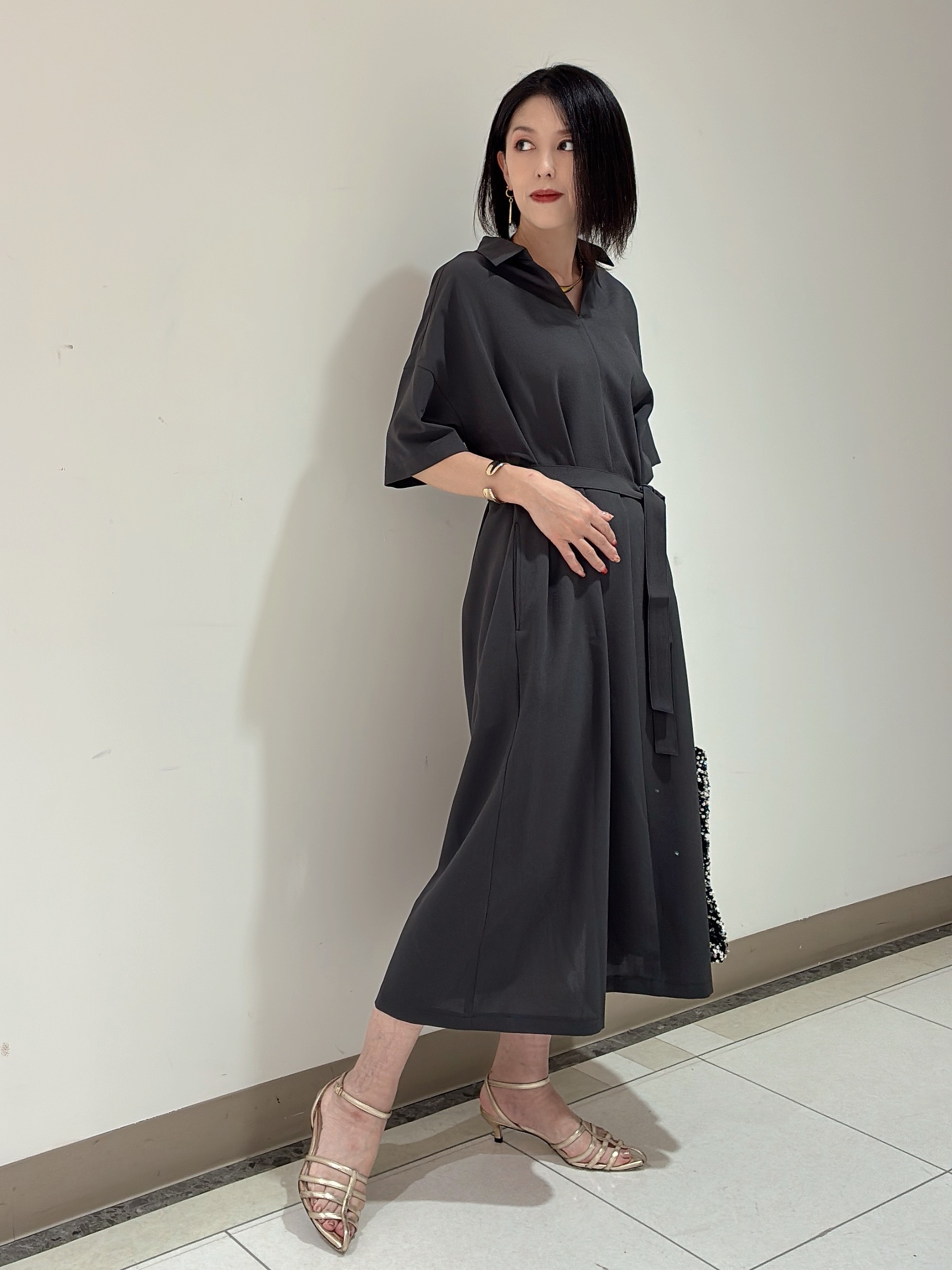 環さんの「UNTITLED｜【UVカット/接触冷感/通気性】エアリークールワンピース」を使ったコーディネート