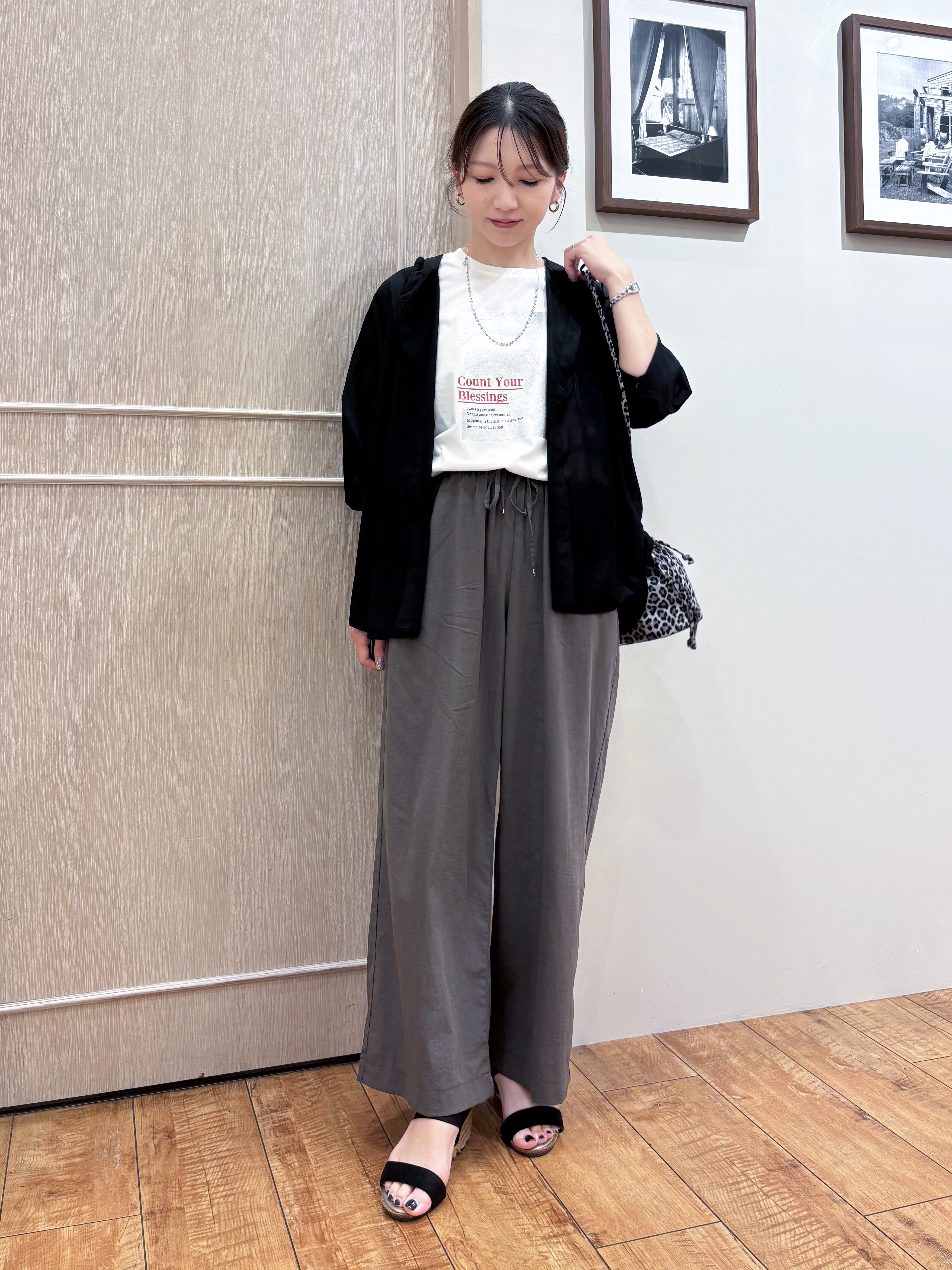 なみさんの「SHOO･LA･RUE｜【洗濯機可/体型カバー】程よい透け感の ゆるシア―シャツパーカ」を使ったコーディネート