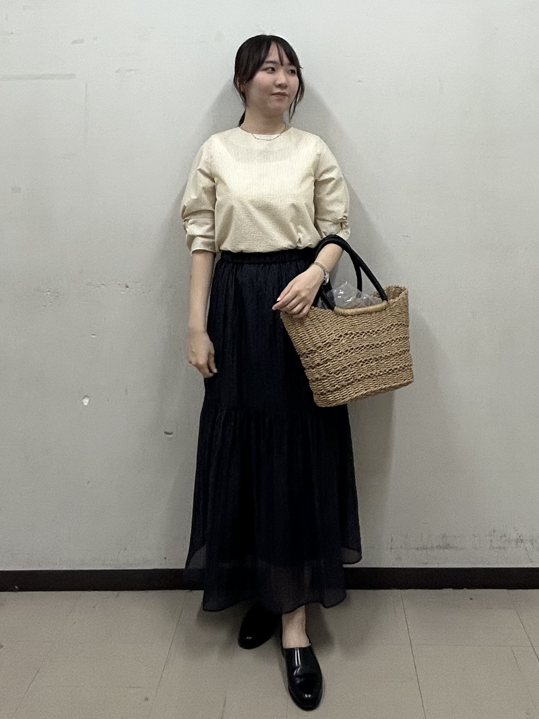 noeさんの「INDIVI｜【撥水／UVケア】ねじり袖サッカートップス」を使ったコーディネート