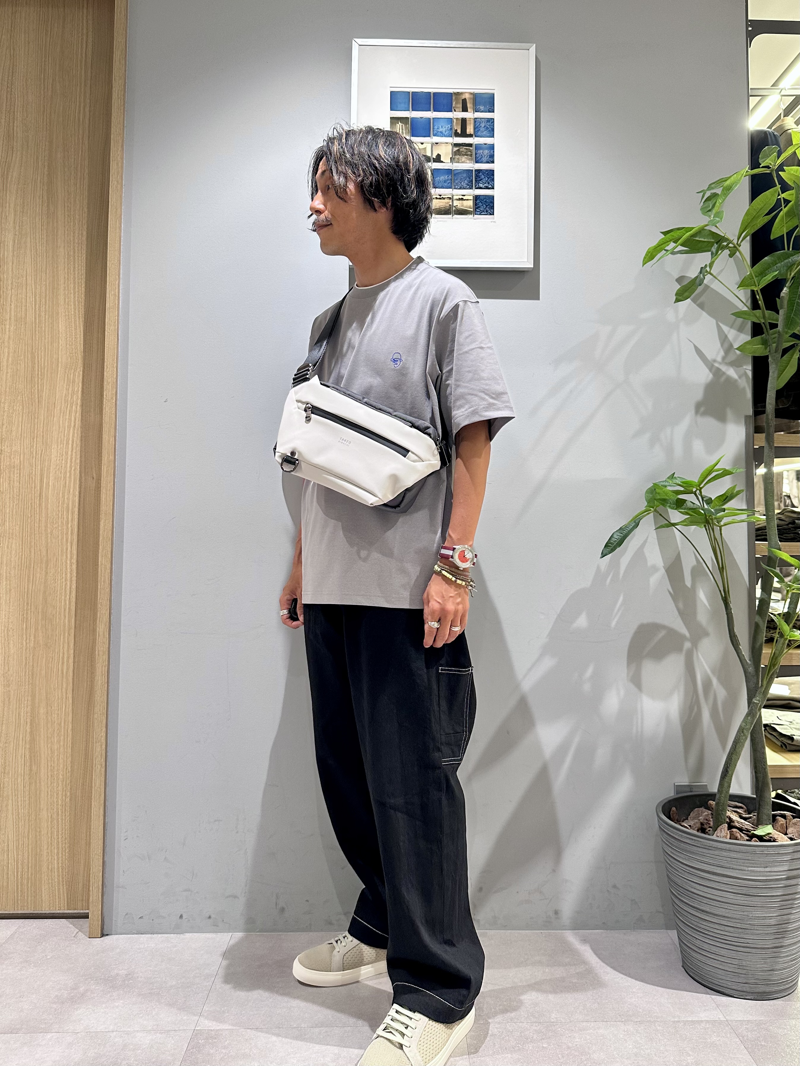 obaさんの「TAKEO KIKUCHI｜【汗染み軽減/接触冷感】フェイクレイヤード ワンポイント刺繍Ｔシャツ」を使ったコーディネート