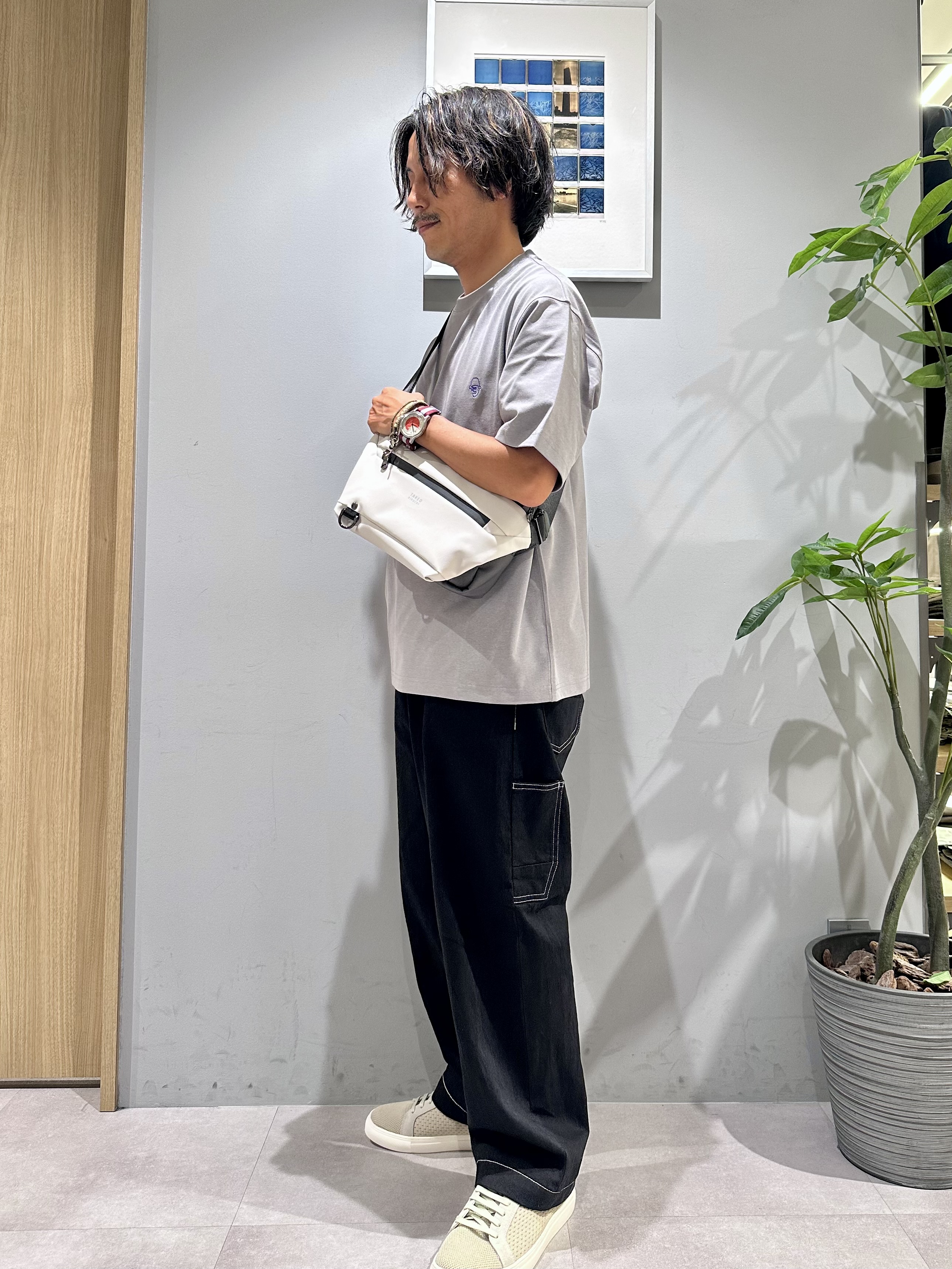 obaさんの「TAKEO KIKUCHI｜【汗染み軽減/接触冷感】フェイクレイヤード ワンポイント刺繍Ｔシャツ」を使ったコーディネート