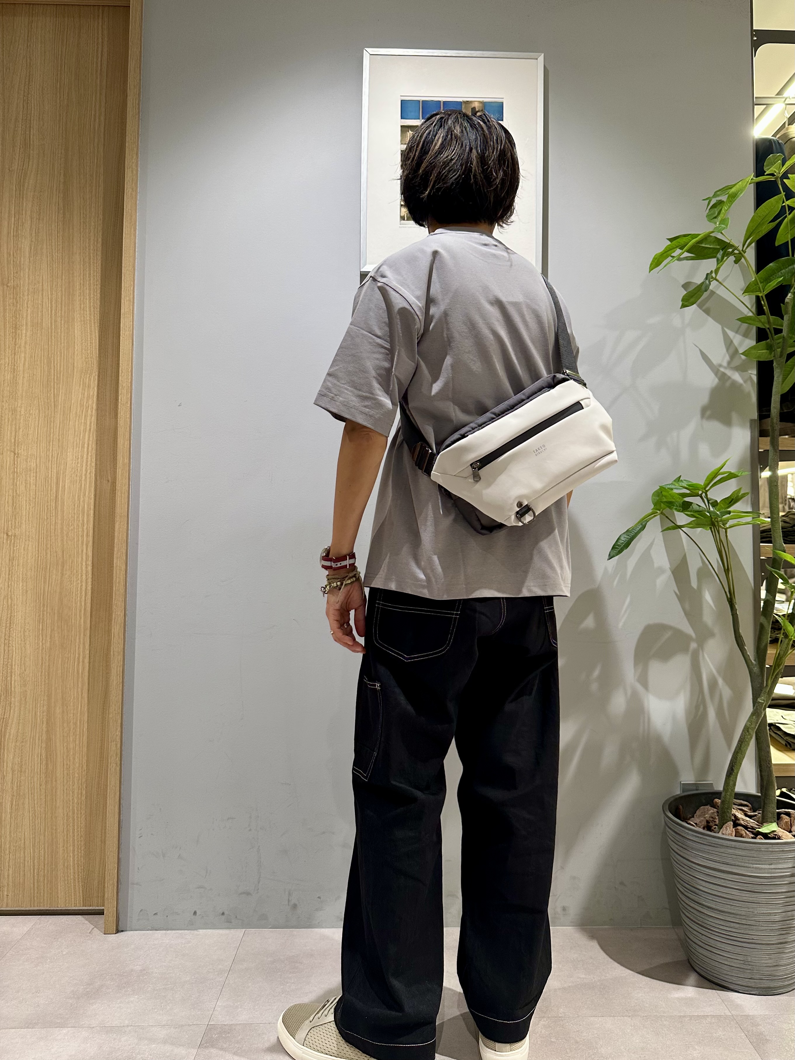 obaさんの「TAKEO KIKUCHI｜【汗染み軽減/接触冷感】フェイクレイヤード ワンポイント刺繍Ｔシャツ」を使ったコーディネート