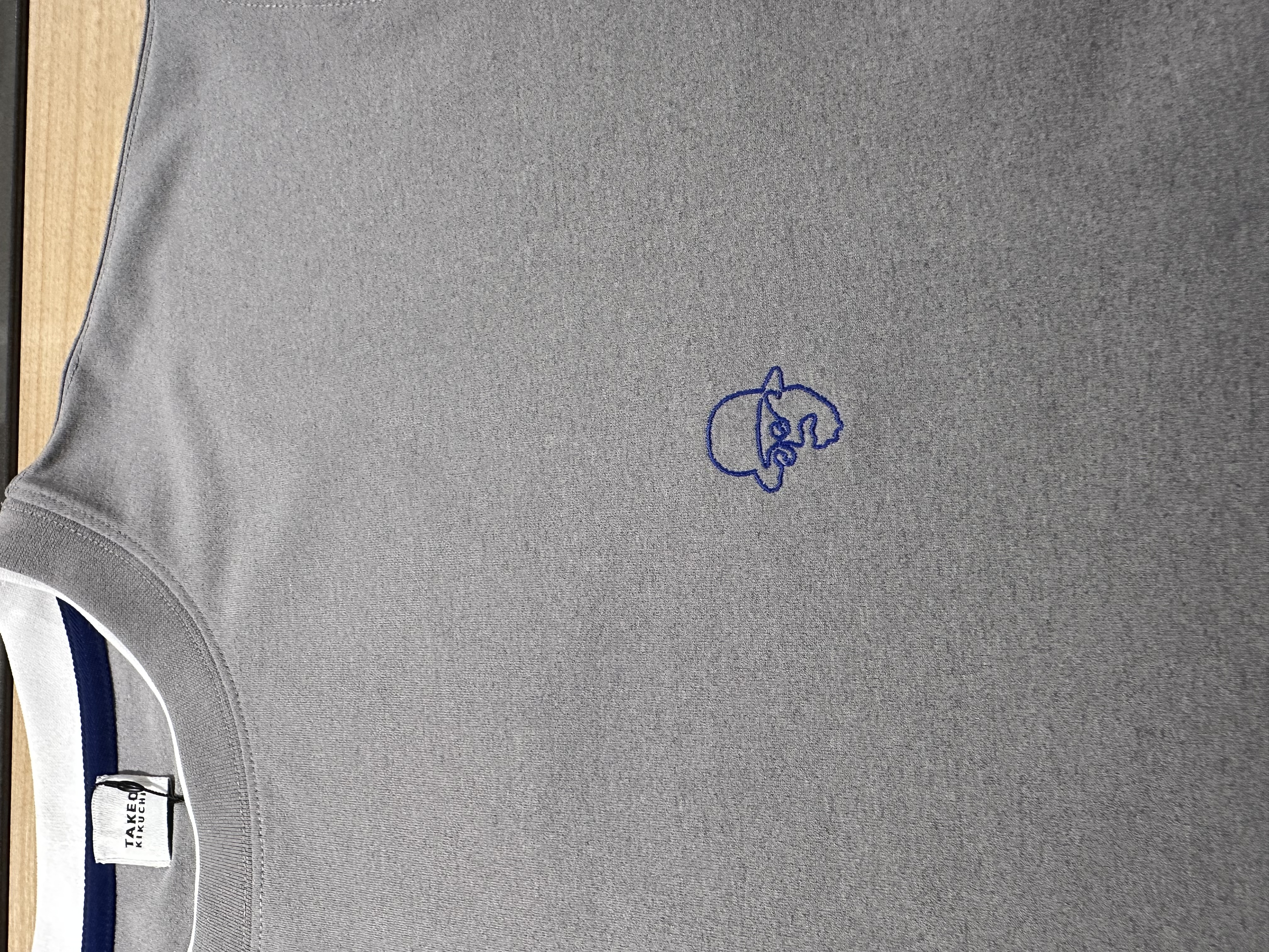 obaさんの「TAKEO KIKUCHI｜【汗染み軽減/接触冷感】フェイクレイヤード ワンポイント刺繍Ｔシャツ」を使ったコーディネート
