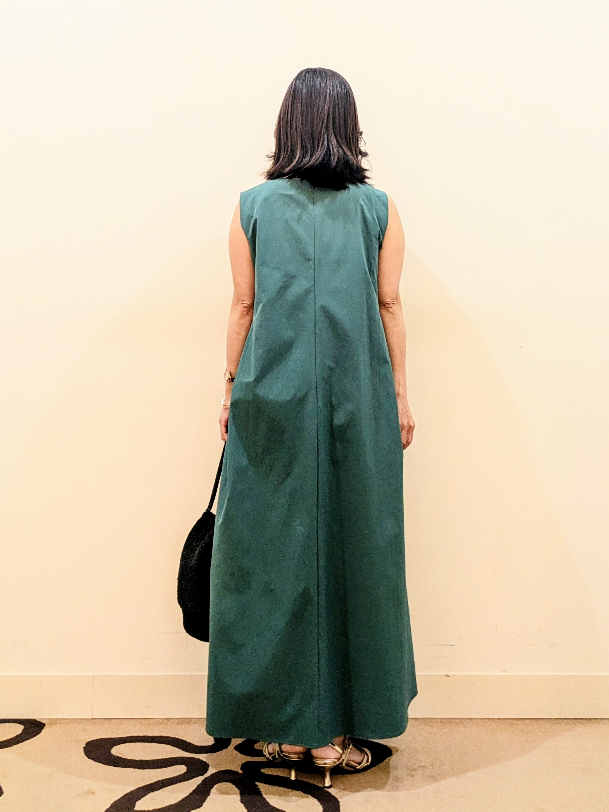laverさんの「UNTITLED｜【接触冷感/UVカット/吸水速乾】Aラインロングワンピース」を使ったコーディネート