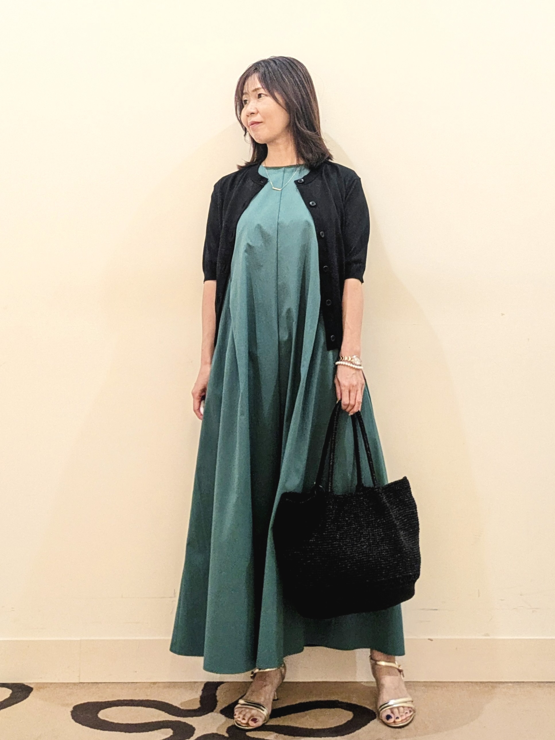 laverさんの「UNTITLED｜【接触冷感/UVカット/吸水速乾】Aラインロングワンピース」を使ったコーディネート