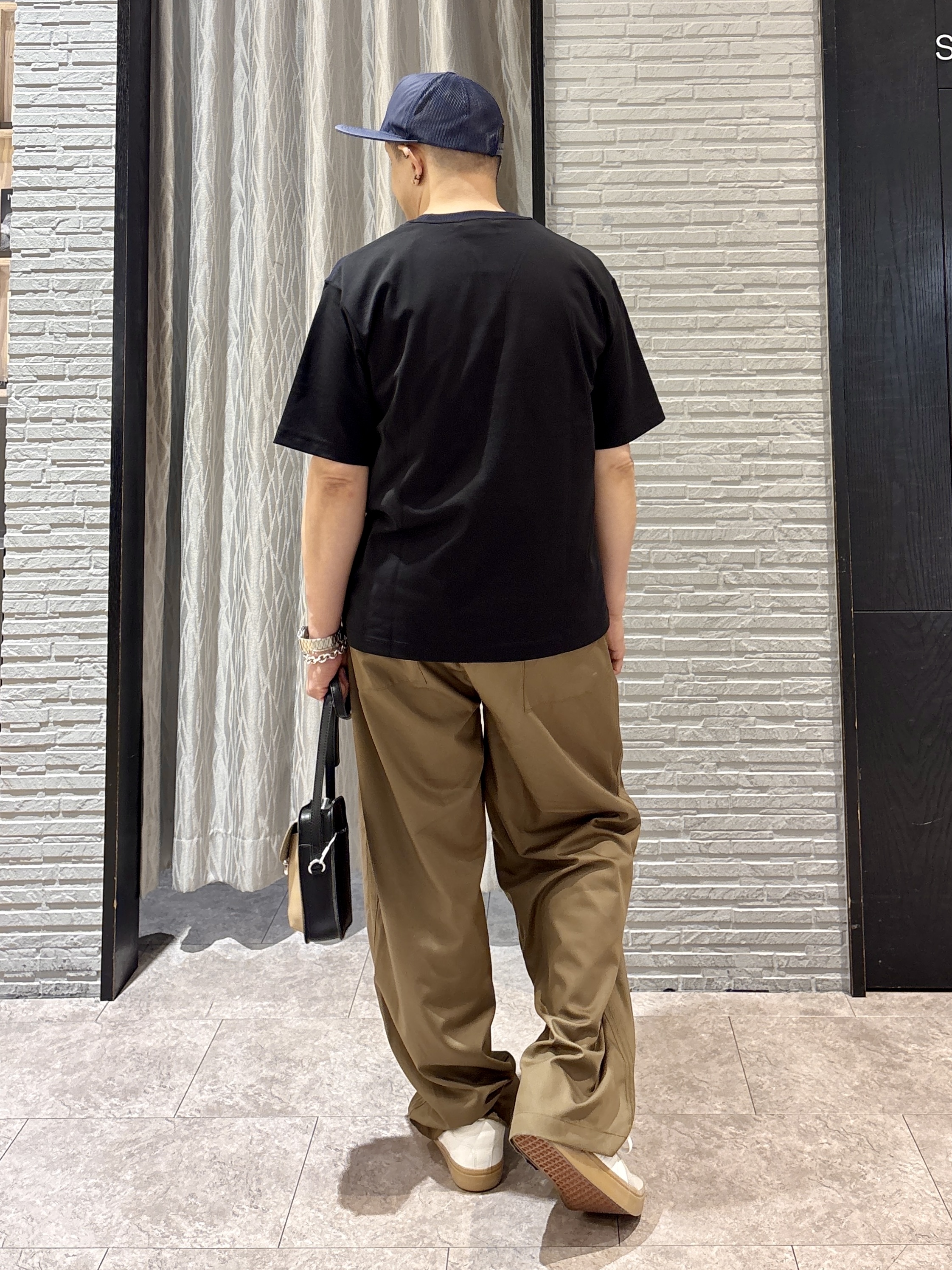 Pーyamaさんの「THE SHOP TK｜【洗濯機OK】ブロッキング半袖ニット」を使ったコーディネート