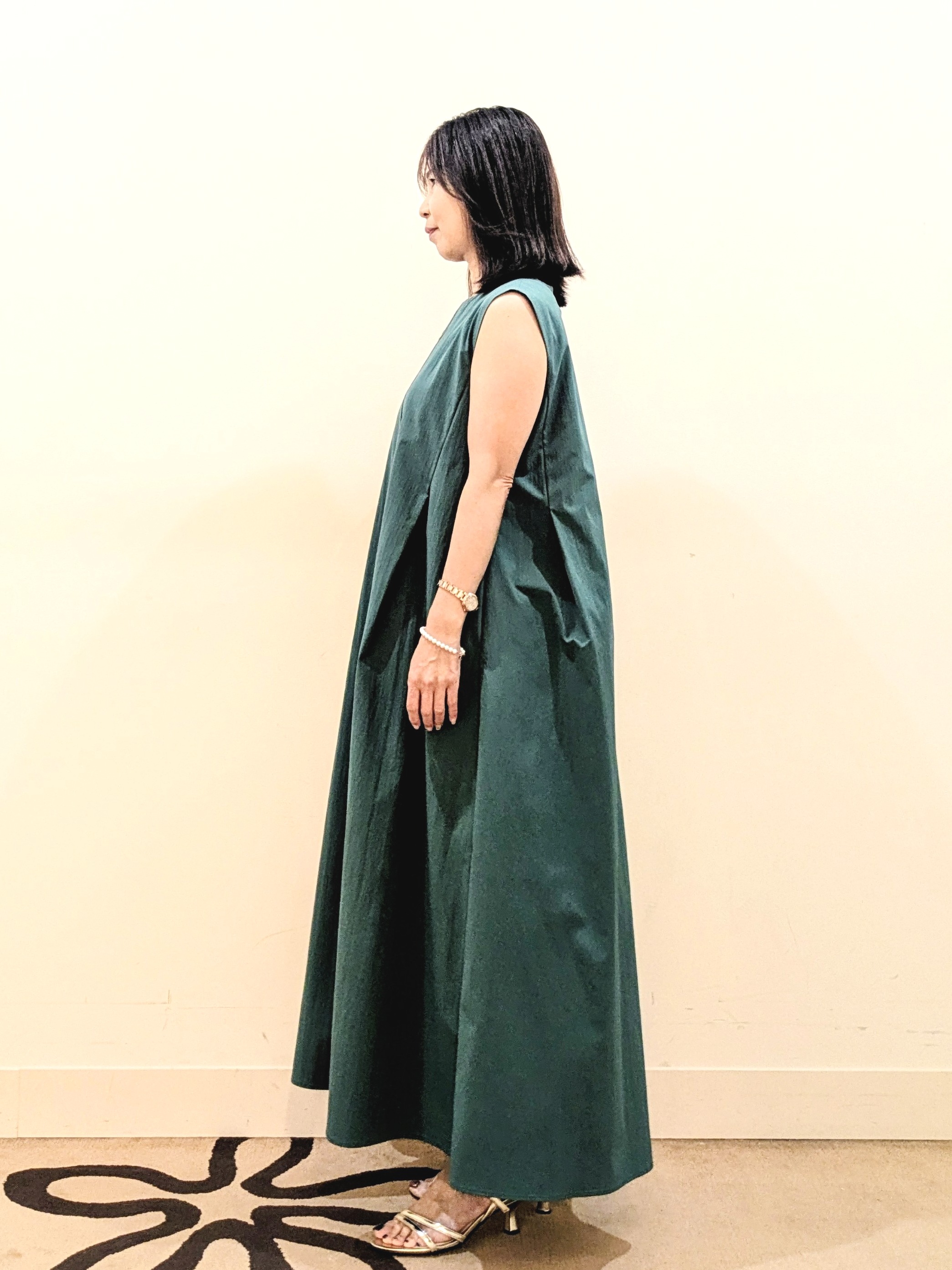 laverさんの「UNTITLED｜【接触冷感/UVカット/吸水速乾】Aラインロングワンピース」を使ったコーディネート