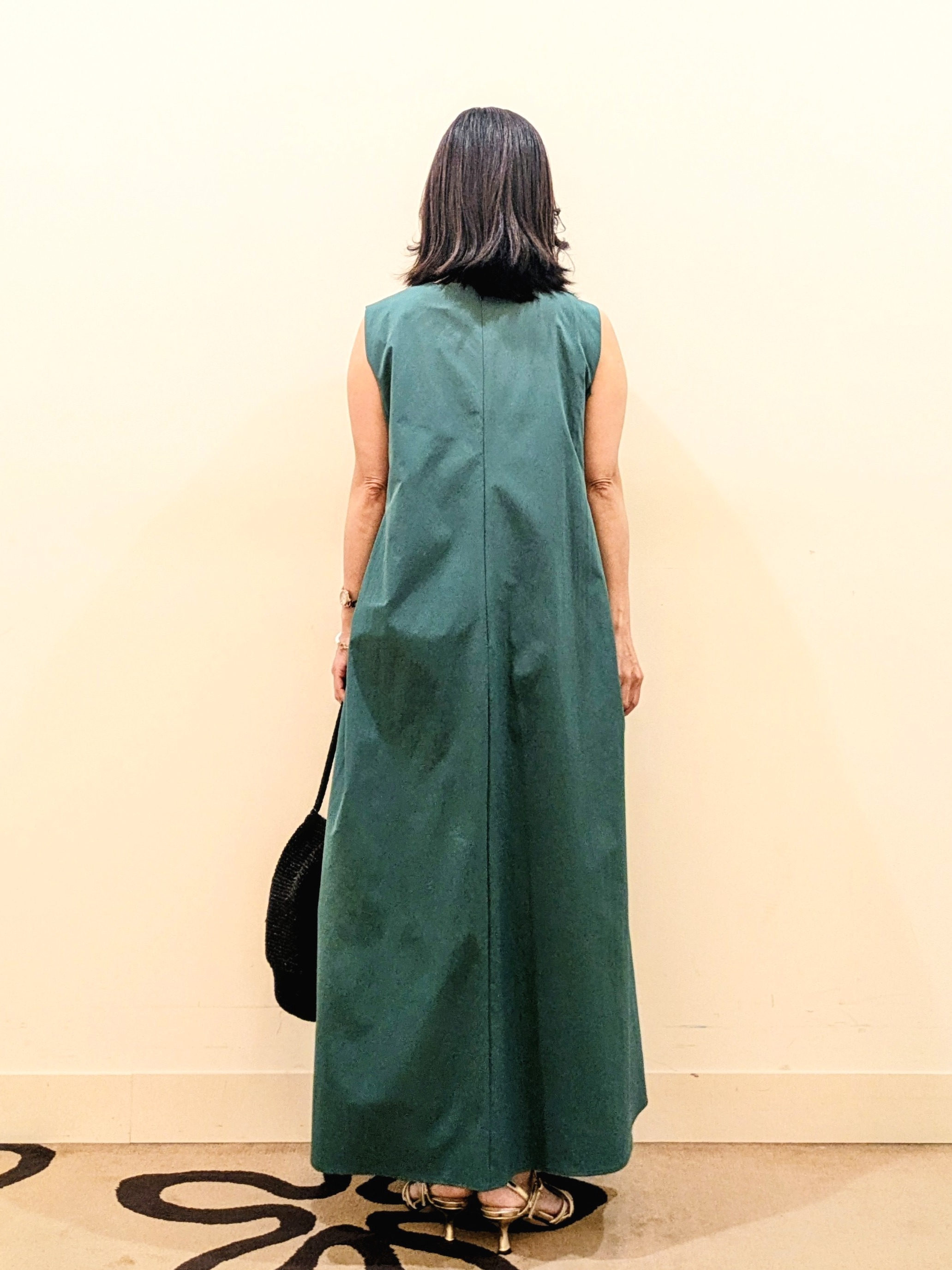 laverさんの「UNTITLED｜【接触冷感/UVカット/吸水速乾】Aラインロングワンピース」を使ったコーディネート
