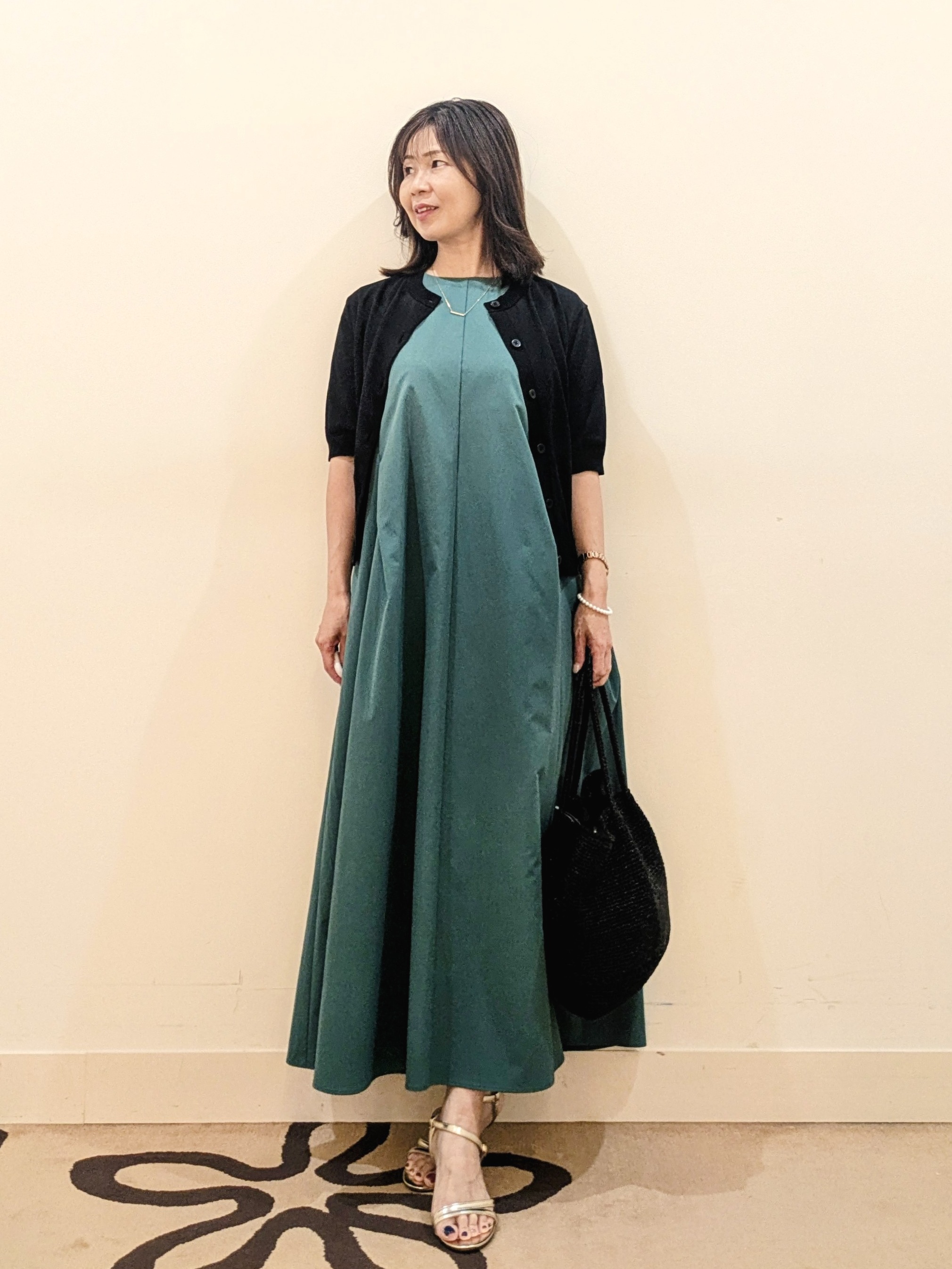 laverさんの「UNTITLED｜【接触冷感/UVカット/吸水速乾】Aラインロングワンピース」を使ったコーディネート
