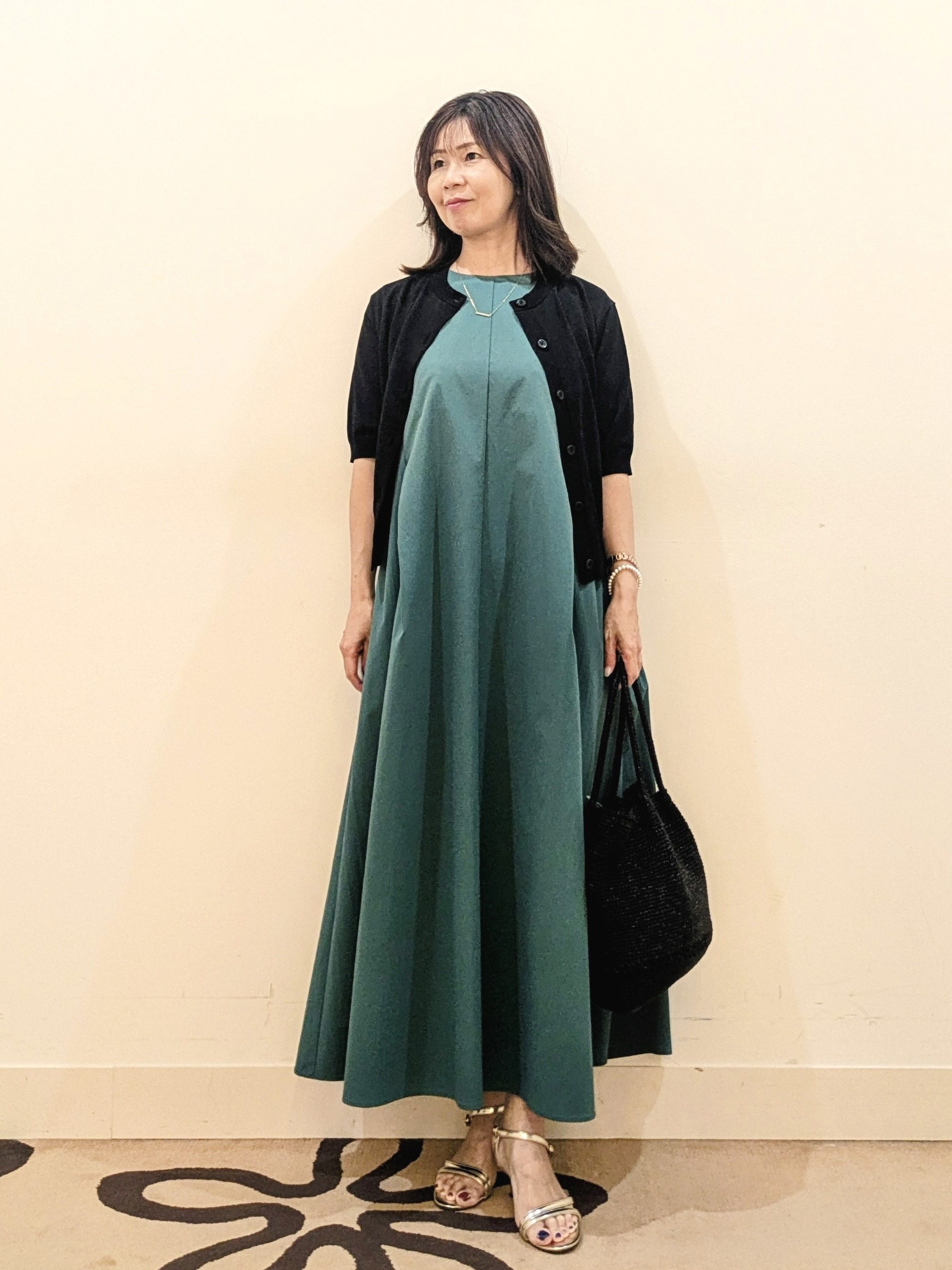 laverさんの「UNTITLED｜【接触冷感/UVカット/吸水速乾】Aラインロングワンピース」を使ったコーディネート