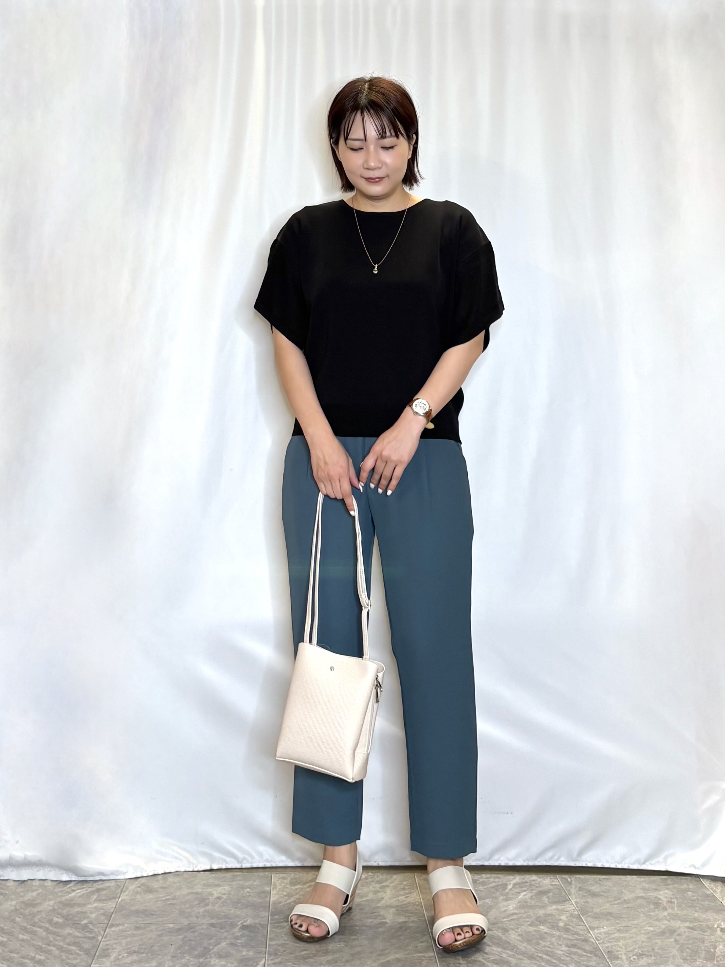 ネリさんの「SHOO･LA･RUE｜【S-LL/ひんやり/洗濯機可】インせず着られる ひらり袖ニット」を使ったコーディネート