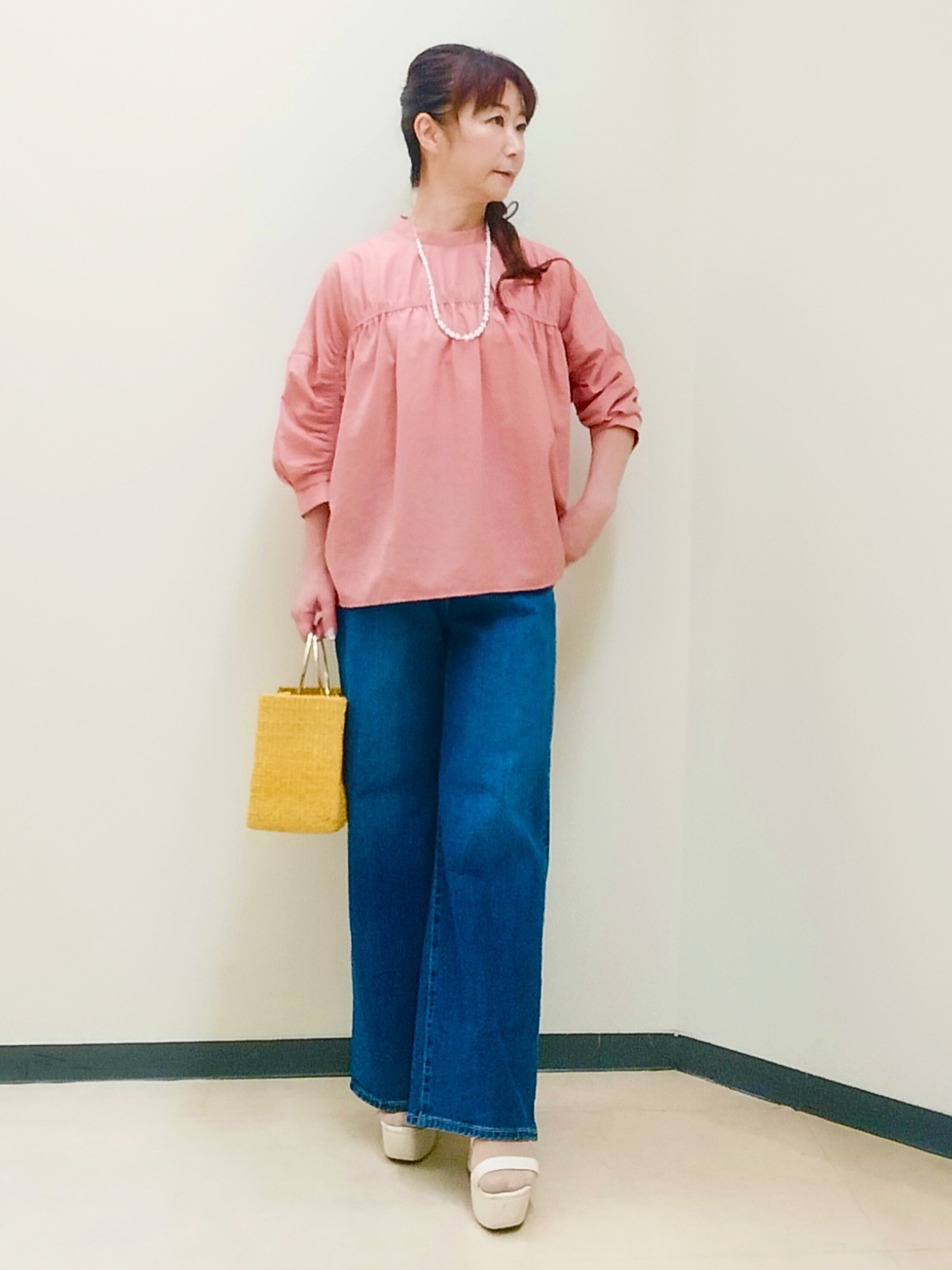 花さんの「Reflect｜【手洗い可】プチハイネック ギャザーブラウス」を使ったコーディネート