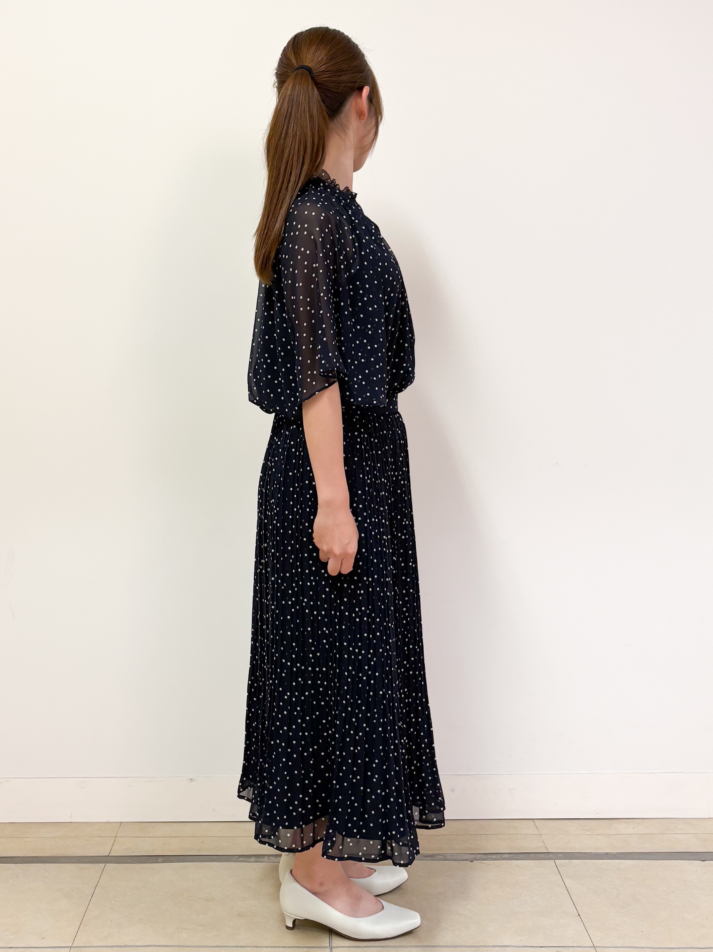 ハルさんの「Reflect｜【セットアップ／手洗い可】ドット柄シアーブラウス」を使ったコーディネート