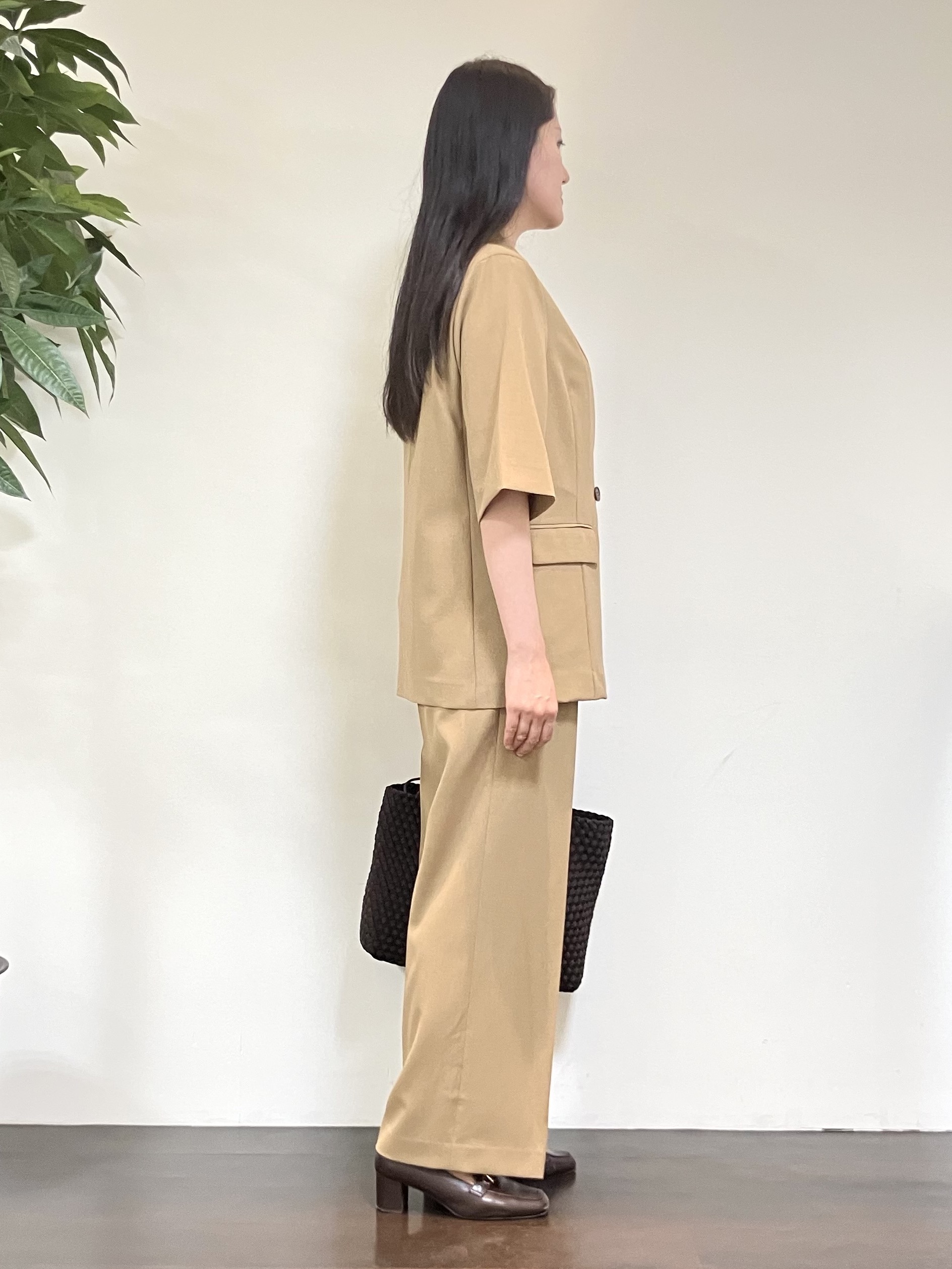 カレンさんの「UNTITLED｜【セットアップ可/UVカット/通気性】エアリークール半袖ジャケット」を使ったコーディネート
