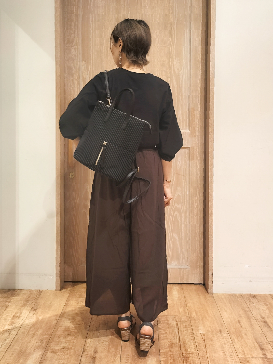 YUKIさんの「SHOO･LA･RUE｜Tシャツ以上ブラウス未満 ツイストスリーブの上品トップス」を使ったコーディネート