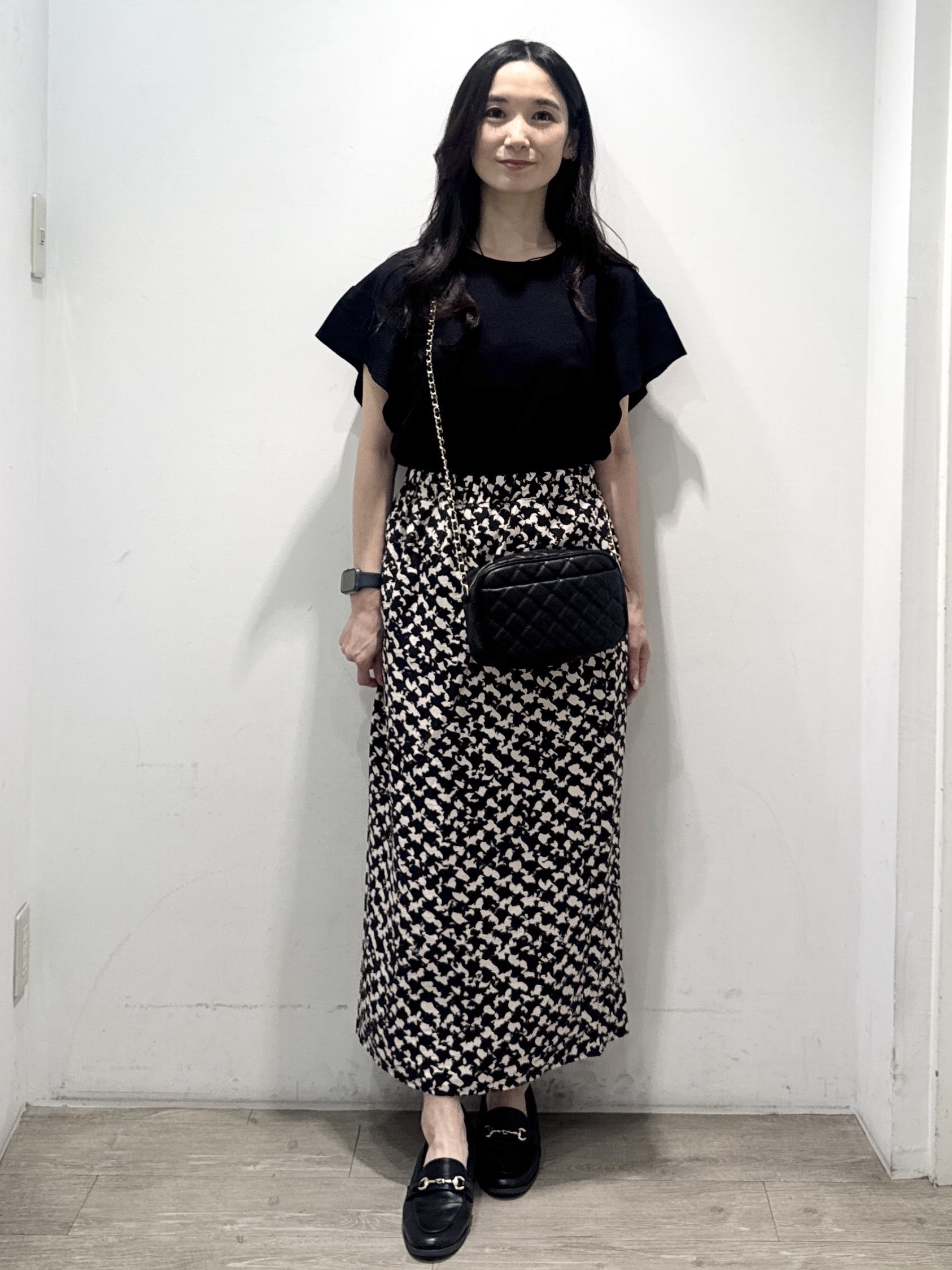 yuicciさんの「OPAQUE.CLIP｜『STORY Web7月掲載』ドライタッチラメニット《UV／洗える／6col》」を使ったコーディネート