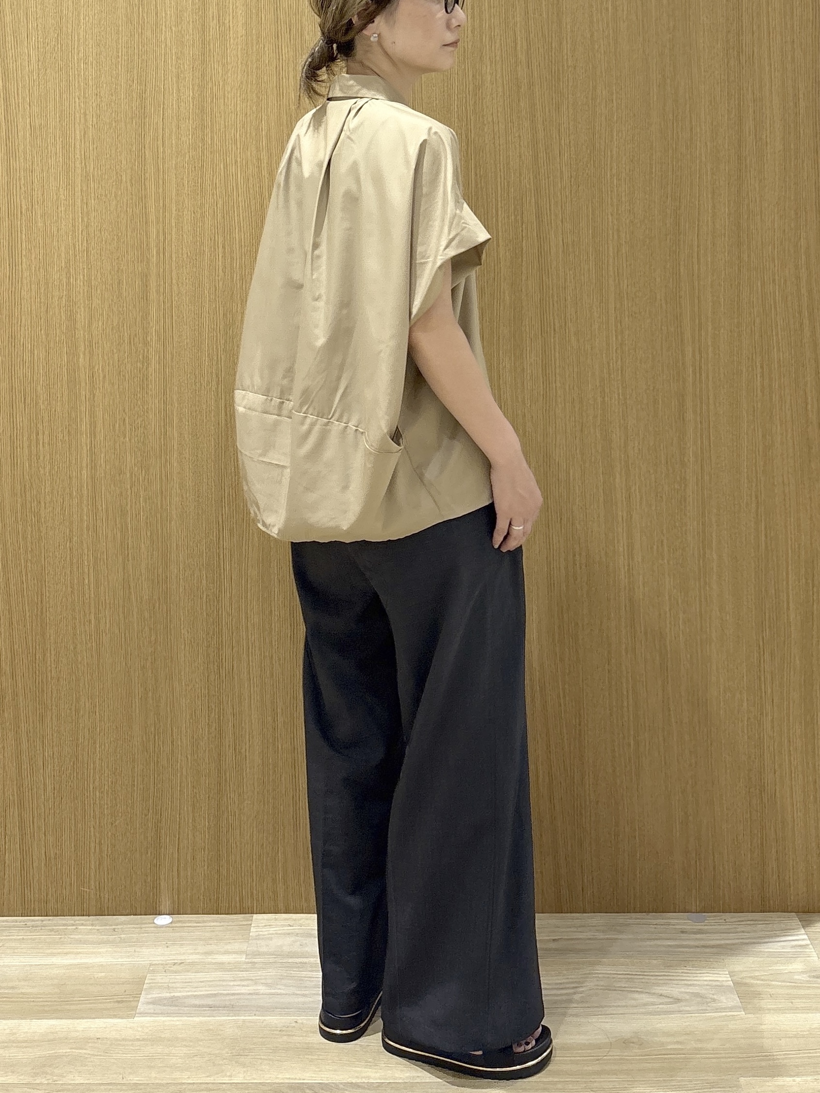 たけねぇさんの「OPAQUE.CLIP｜タックニュアンスフォルムシャツ【洗濯機OK】」を使ったコーディネート