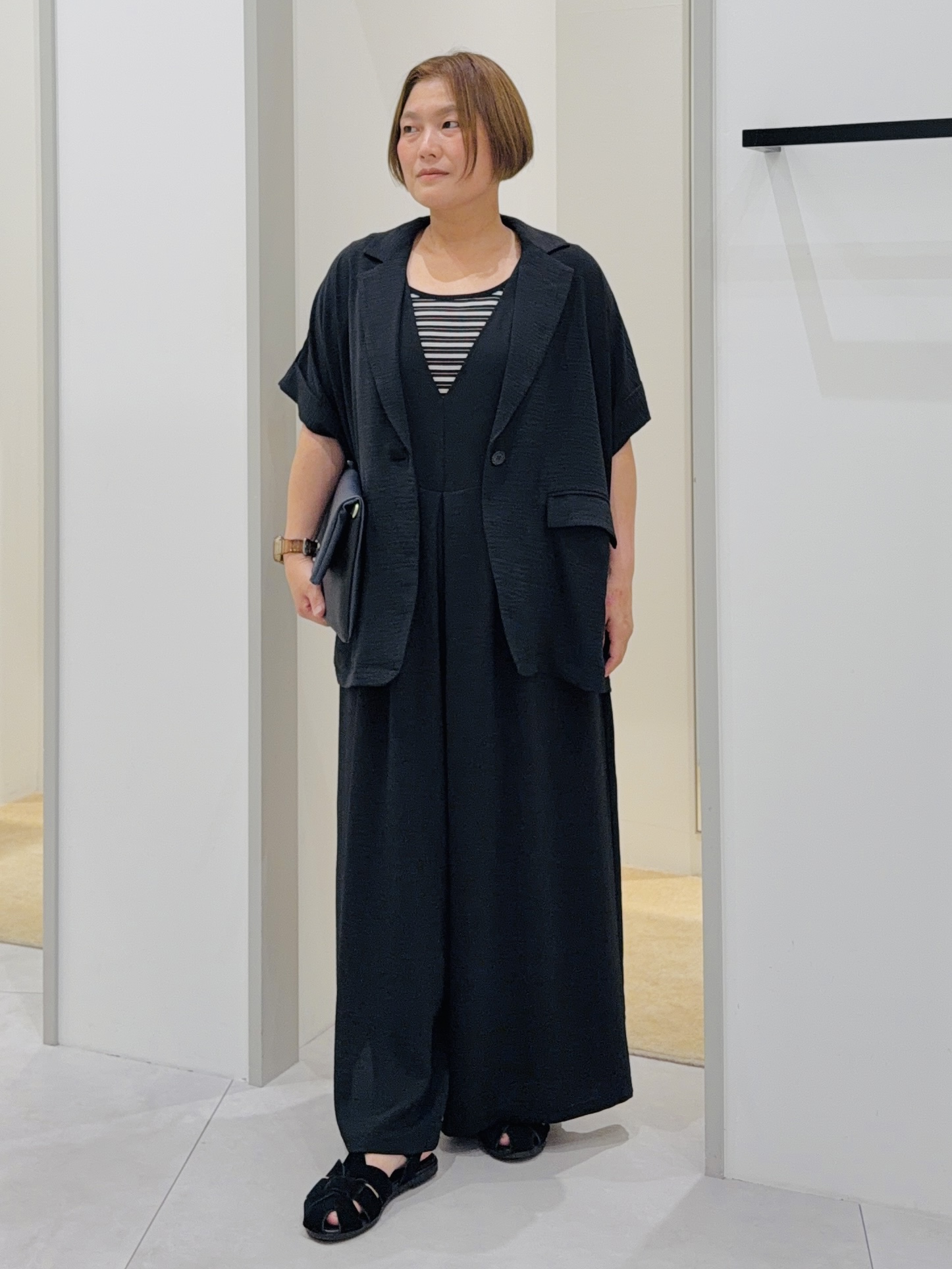 タナさんの「THE SHOP TK｜【ひんやり/吸水速乾/UV/防しわ】ON/OFFどちらにも 軽やか半袖ジャケット」を使ったコーディネート
