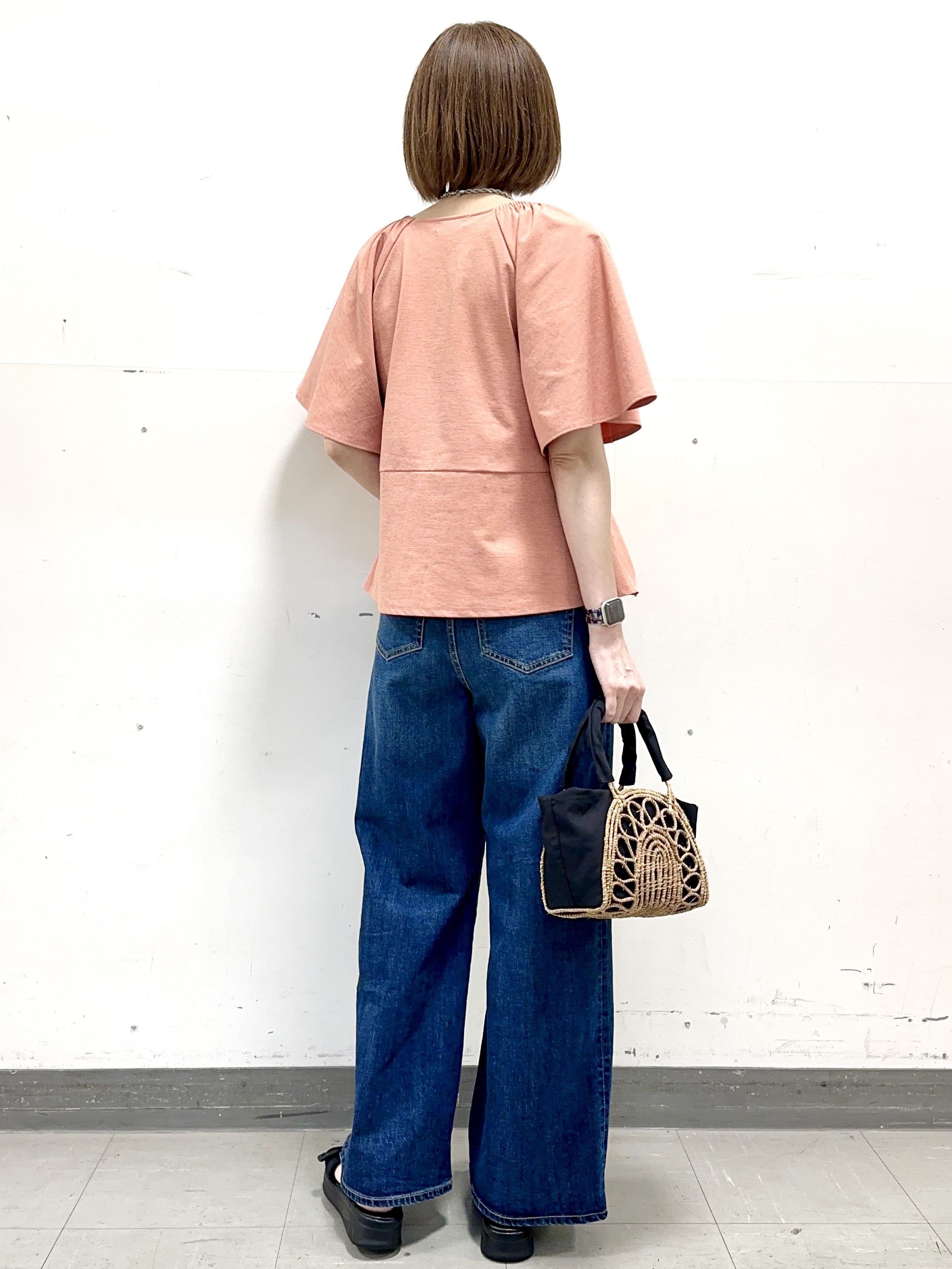 イト子さんの「Reflect｜【UVカット／接触冷感／吸水速乾】フレアスリーブペプラムカットソー」を使ったコーディネート