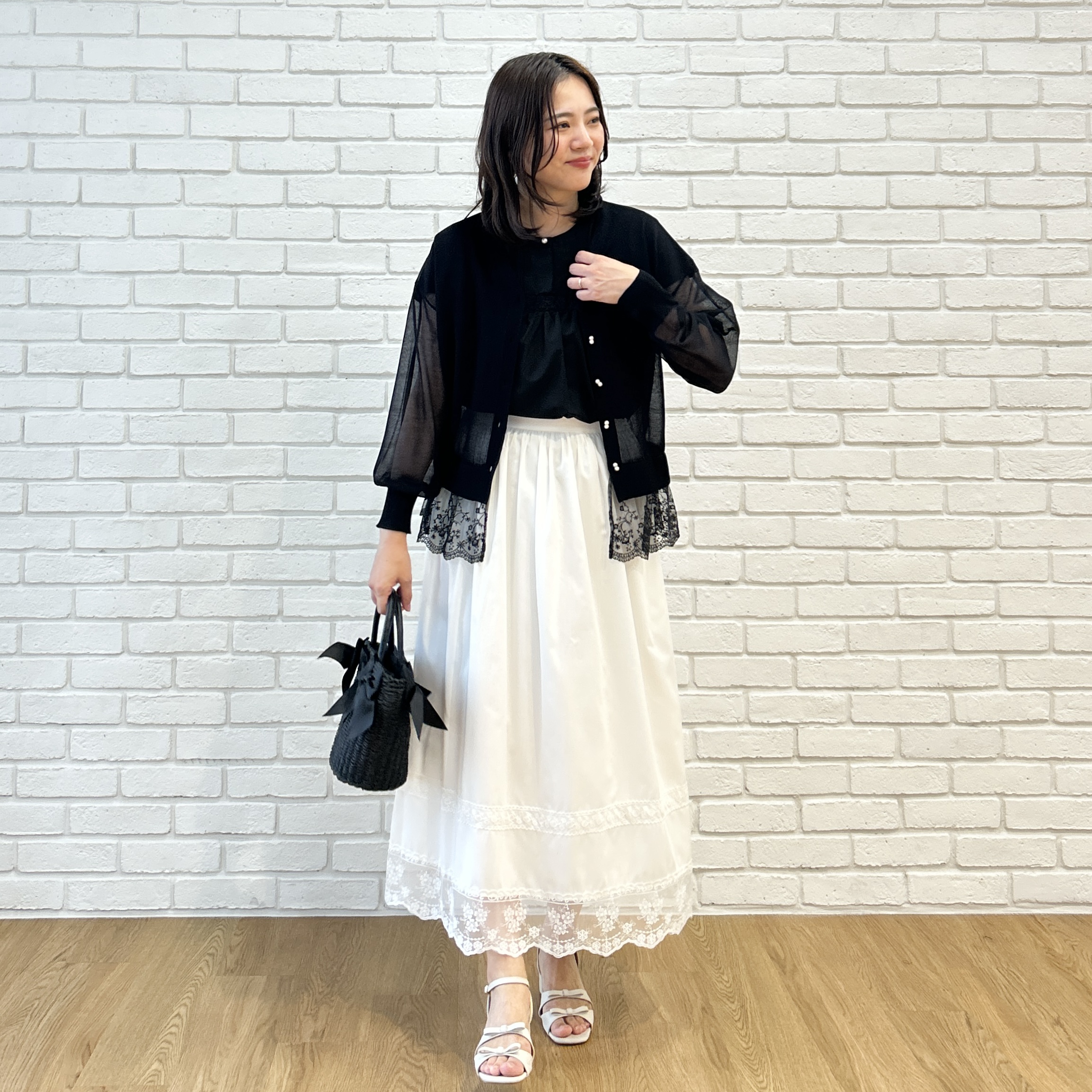 shinoさんの「Couture brooch｜レースハギブラウス」を使ったコーディネート