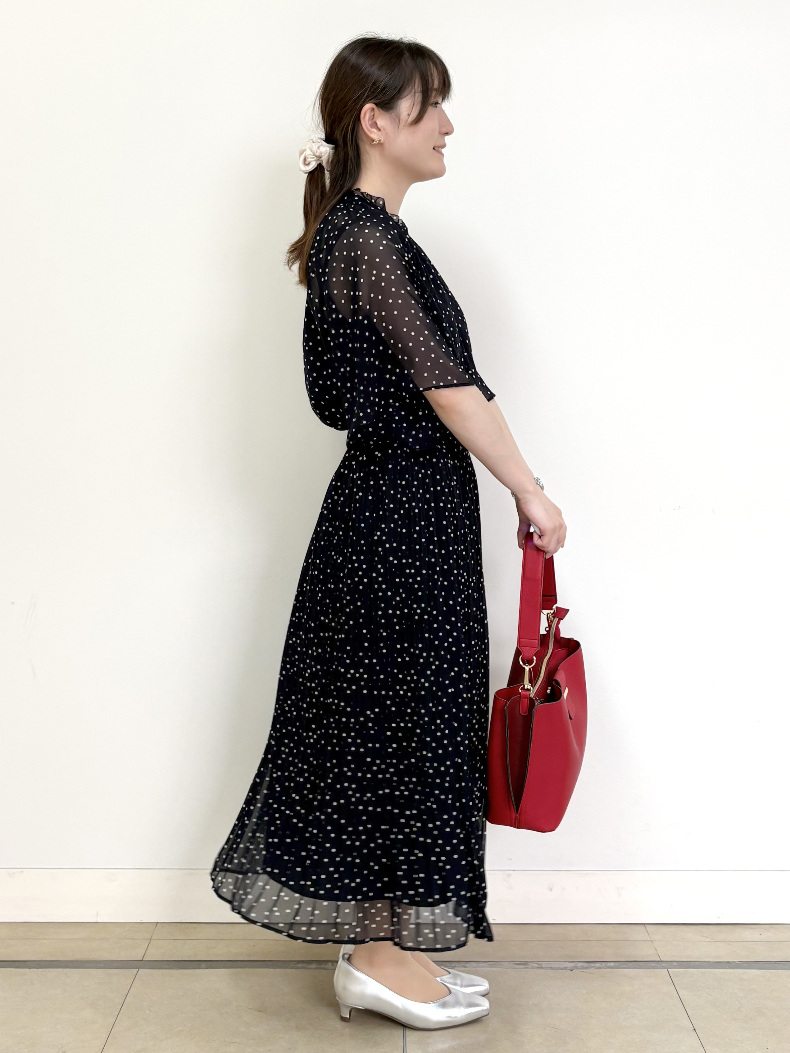 mikiさんの「Reflect｜【セットアップ／手洗い可】ドット柄シアーブラウス」を使ったコーディネート