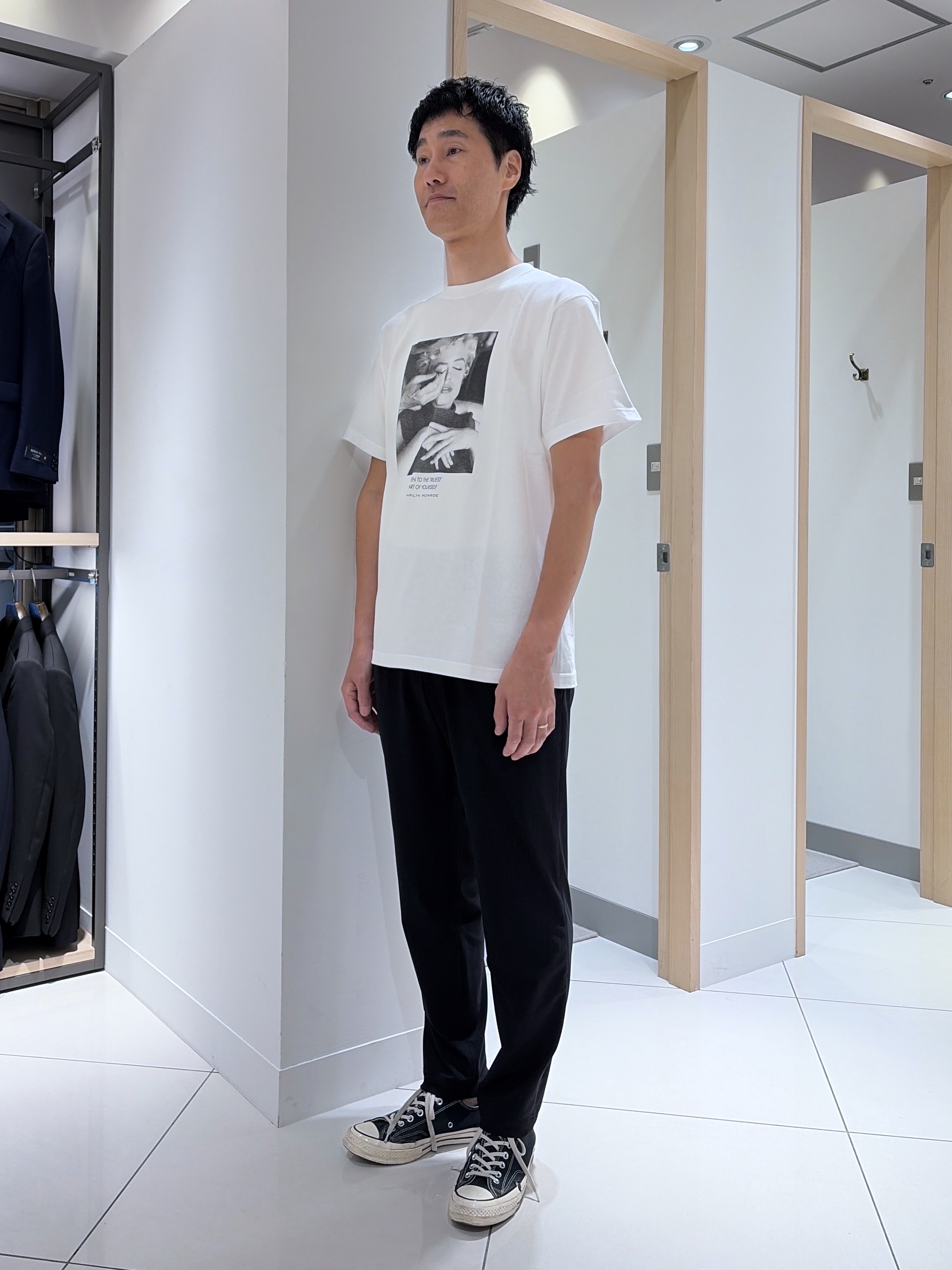 mutoさんの「TAKEO KIKUCHI｜【別注】マリリン・モンロー/フォトTシャツ」を使ったコーディネート
