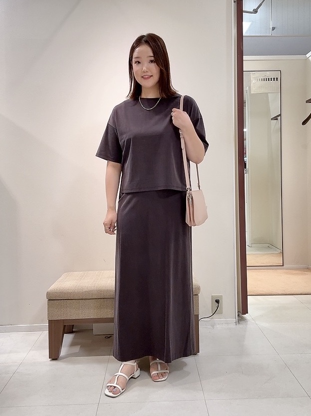 YUIさんの「UNTITLED｜【セットアップ可/接触冷感】ヴィンテージライクプルオーバー」を使ったコーディネート