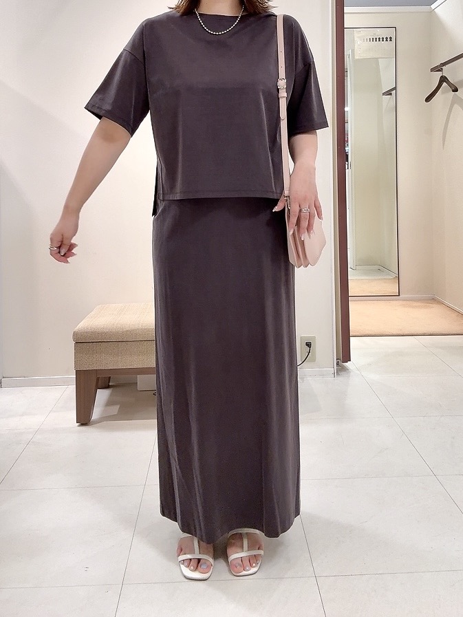 YUIさんの「UNTITLED｜【セットアップ可/接触冷感】ヴィンテージライクプルオーバー」を使ったコーディネート