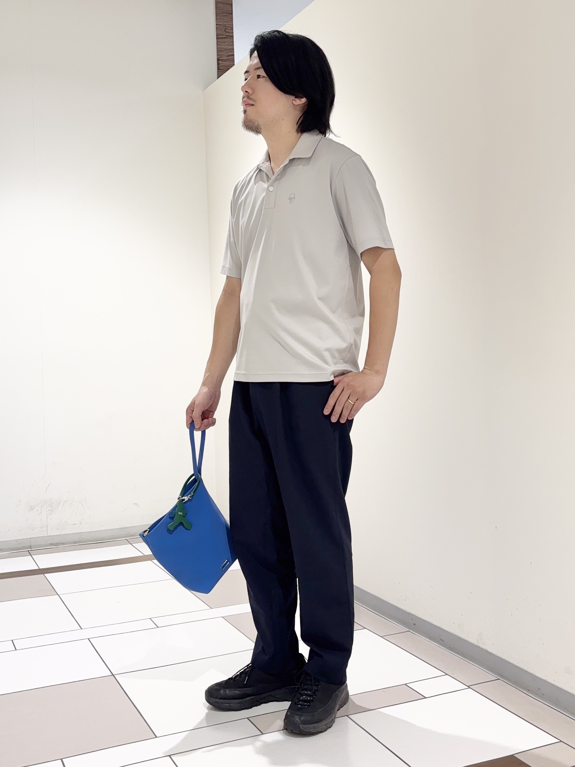 及川さんの「TAKEO KIKUCHI｜【接触冷感】アイスクリアコットン ワンポイント ポロシャツ」を使ったコーディネート