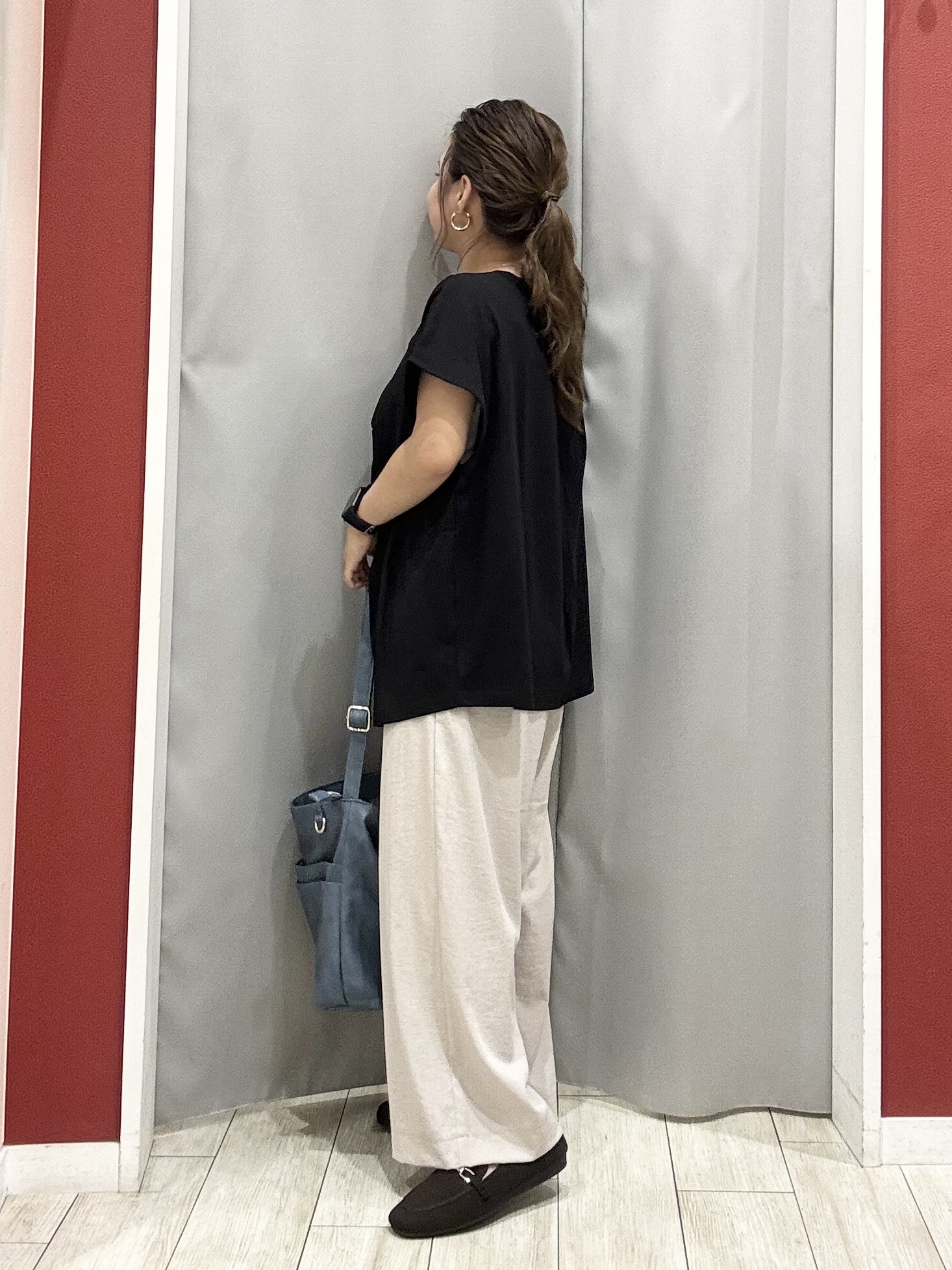 shioさんの「SHOO･LA･RUE｜【ひんやり/前後2WAY/S-LL】楽に着られて好印象 やわらかトップス」を使ったコーディネート