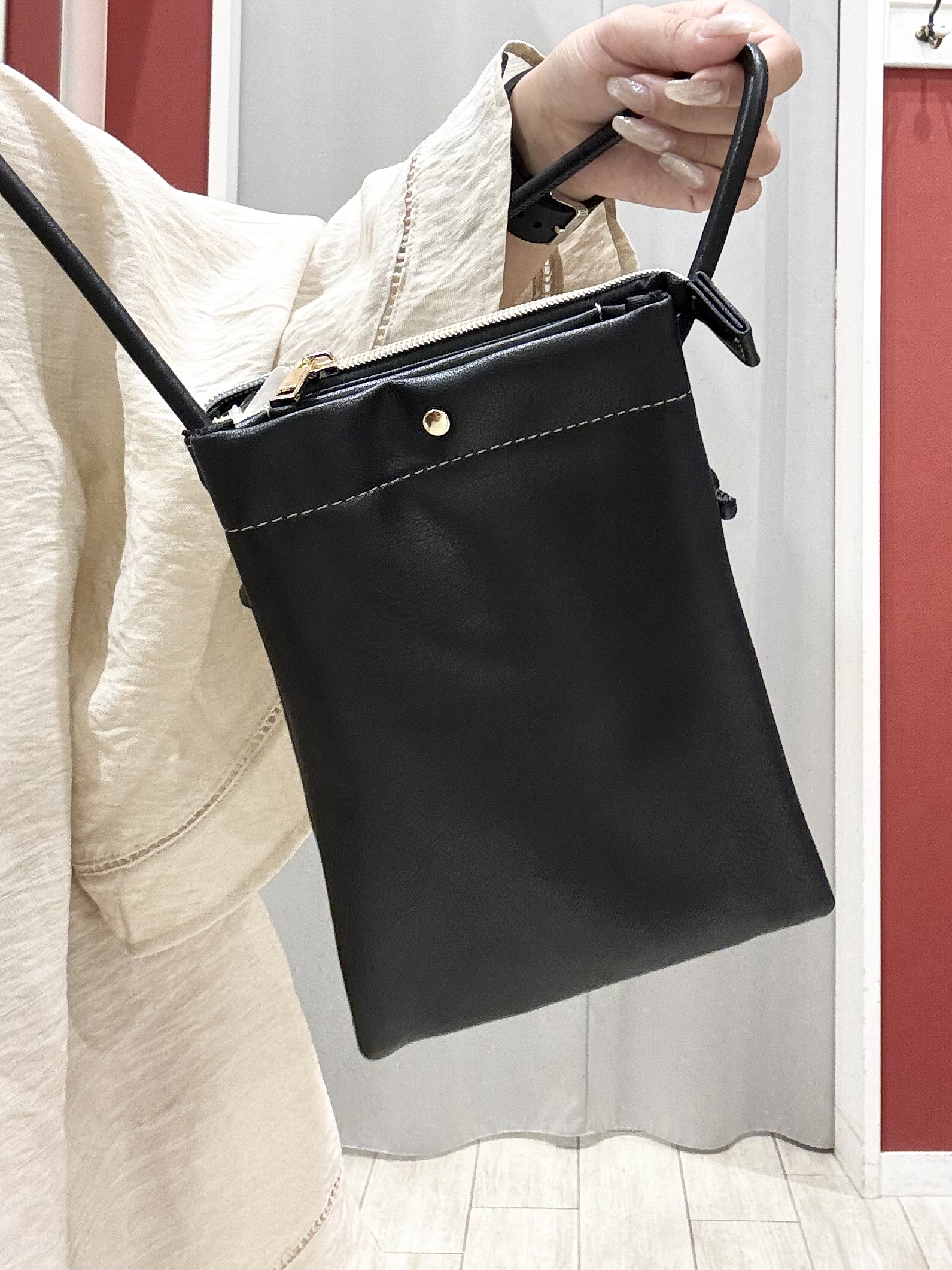 shioさんの「SHOO･LA･RUE｜【ひんやり/S-LL/体型カバー】はしごレースが涼し気な スラブポンチョ風ブラウス」を使ったコーディネート