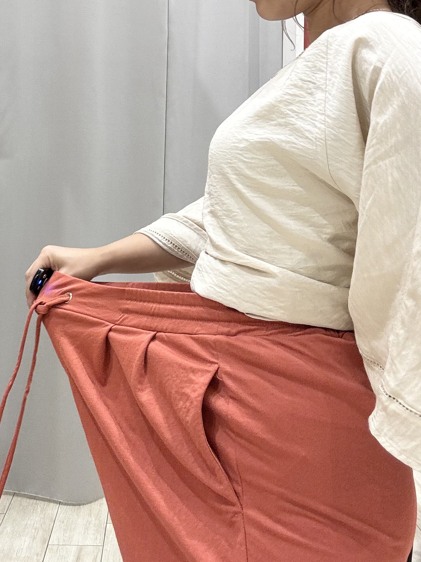 shioさんの「SHOO･LA･RUE｜【ひんやり/S-LL/体型カバー】はしごレースが涼し気な スラブポンチョ風ブラウス」を使ったコーディネート